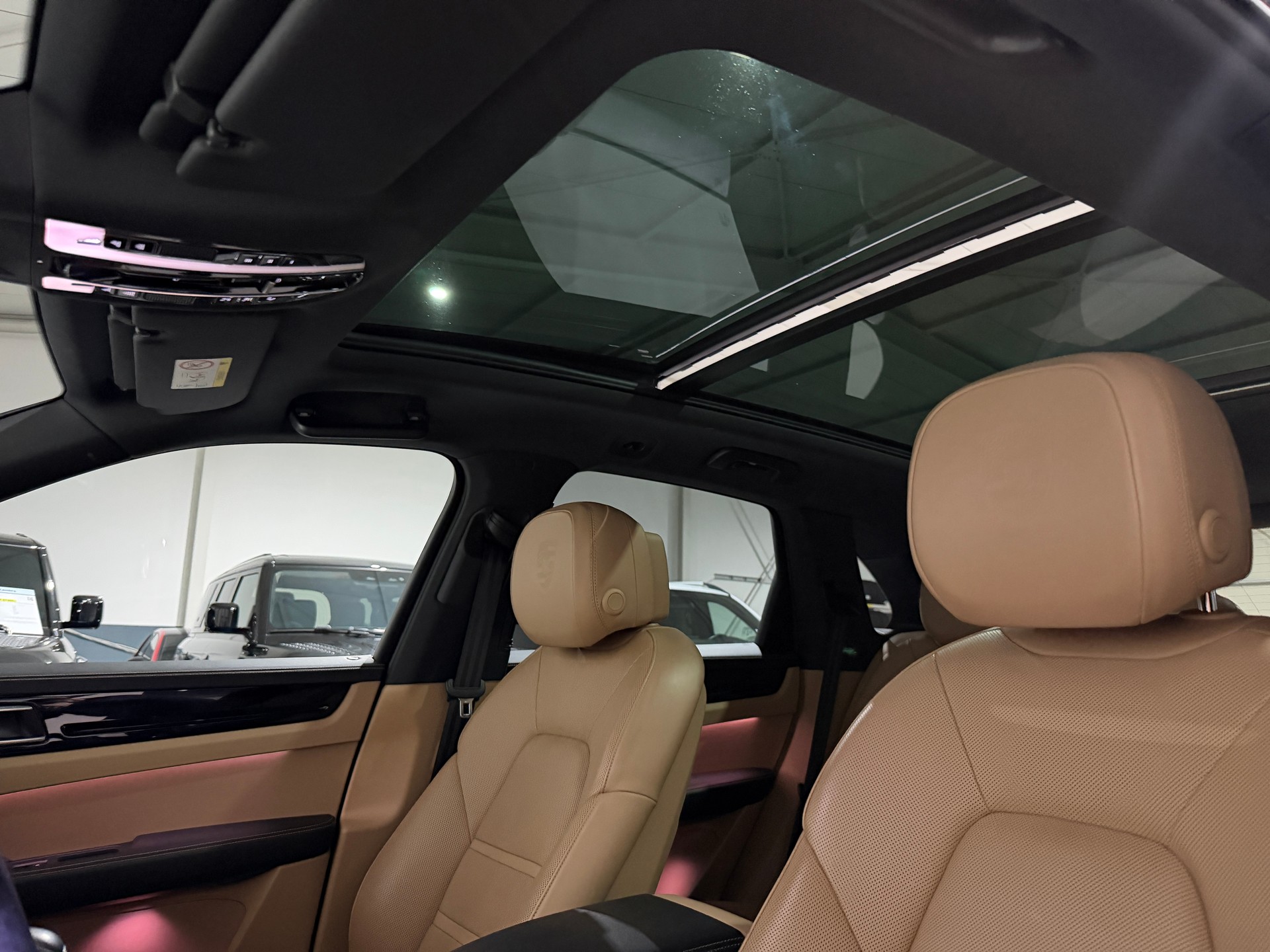 PORSCHE Cayenne E-Hybrid (CH) AHK 3500KG-image-26