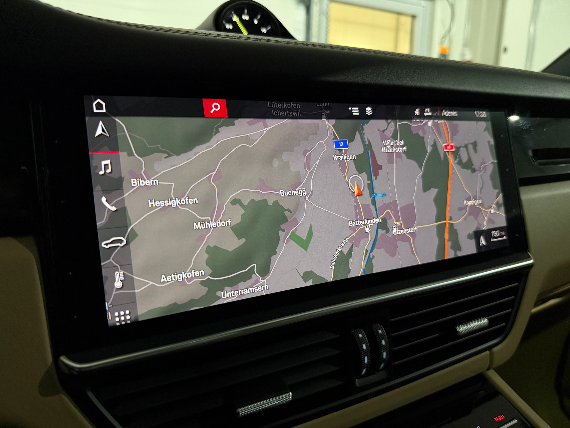 PORSCHE Cayenne E-Hybrid (CH) AHK 3500KG-image-21