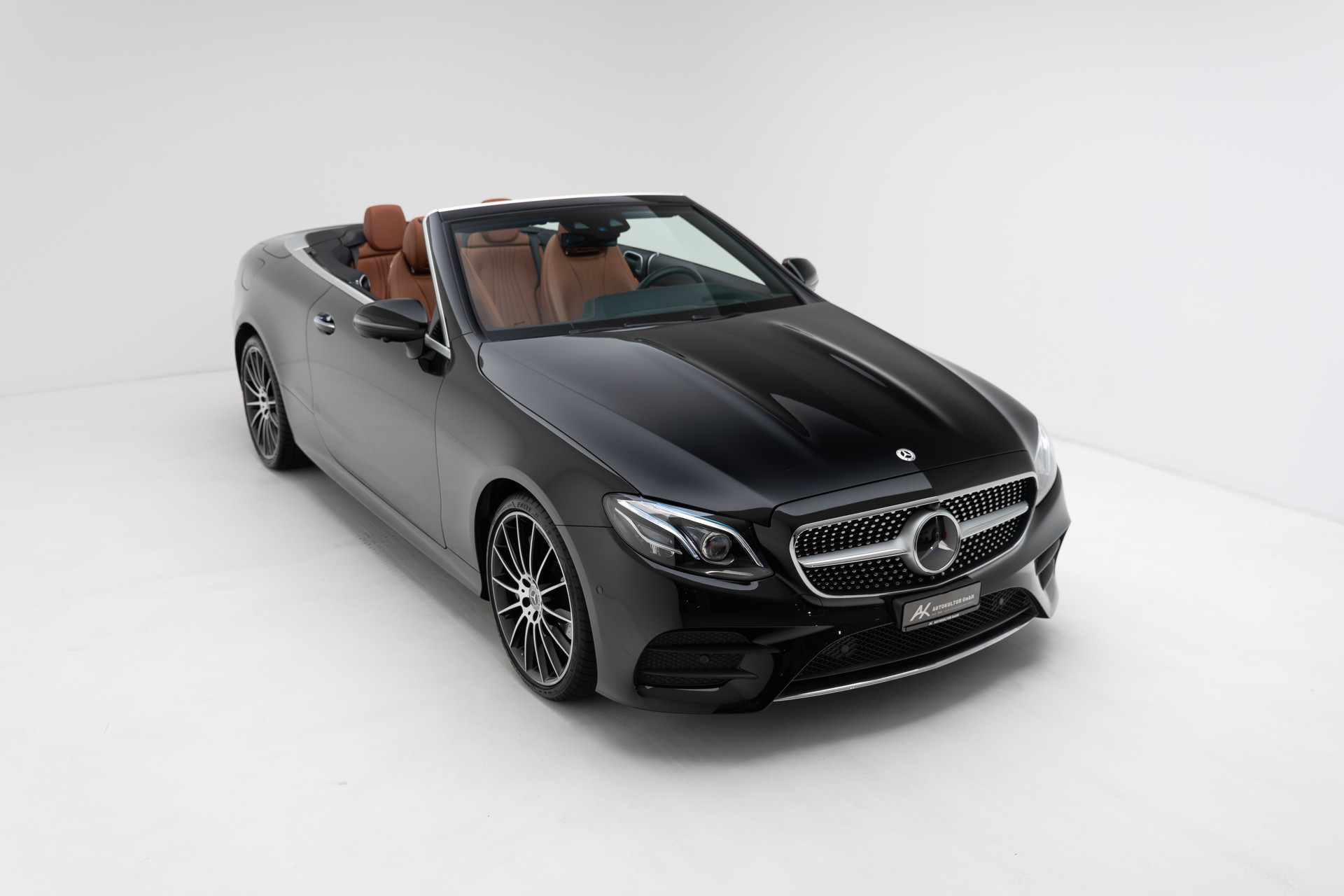 MERCEDES-BENZ E 400 Cabriolet AMG Line 4 Matic 9G-Tronic-showroom-element-3