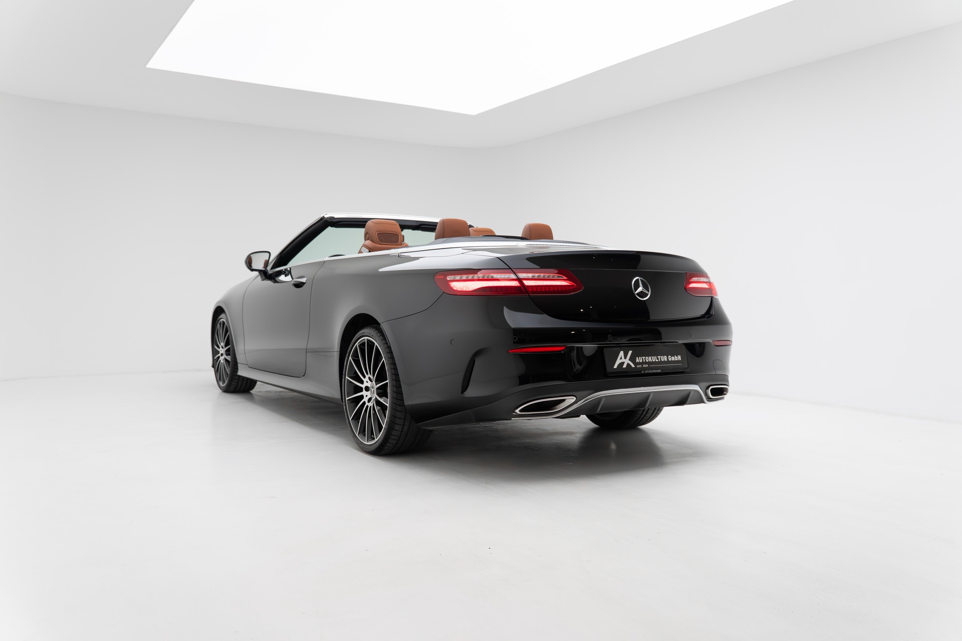 MERCEDES-BENZ E 400 Cabriolet AMG Line 4 Matic 9G-Tronic-image-12