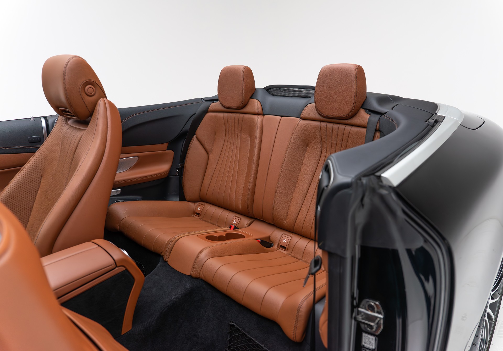 MERCEDES-BENZ E 400 Cabriolet AMG Line 4 Matic 9G-Tronic-image-20