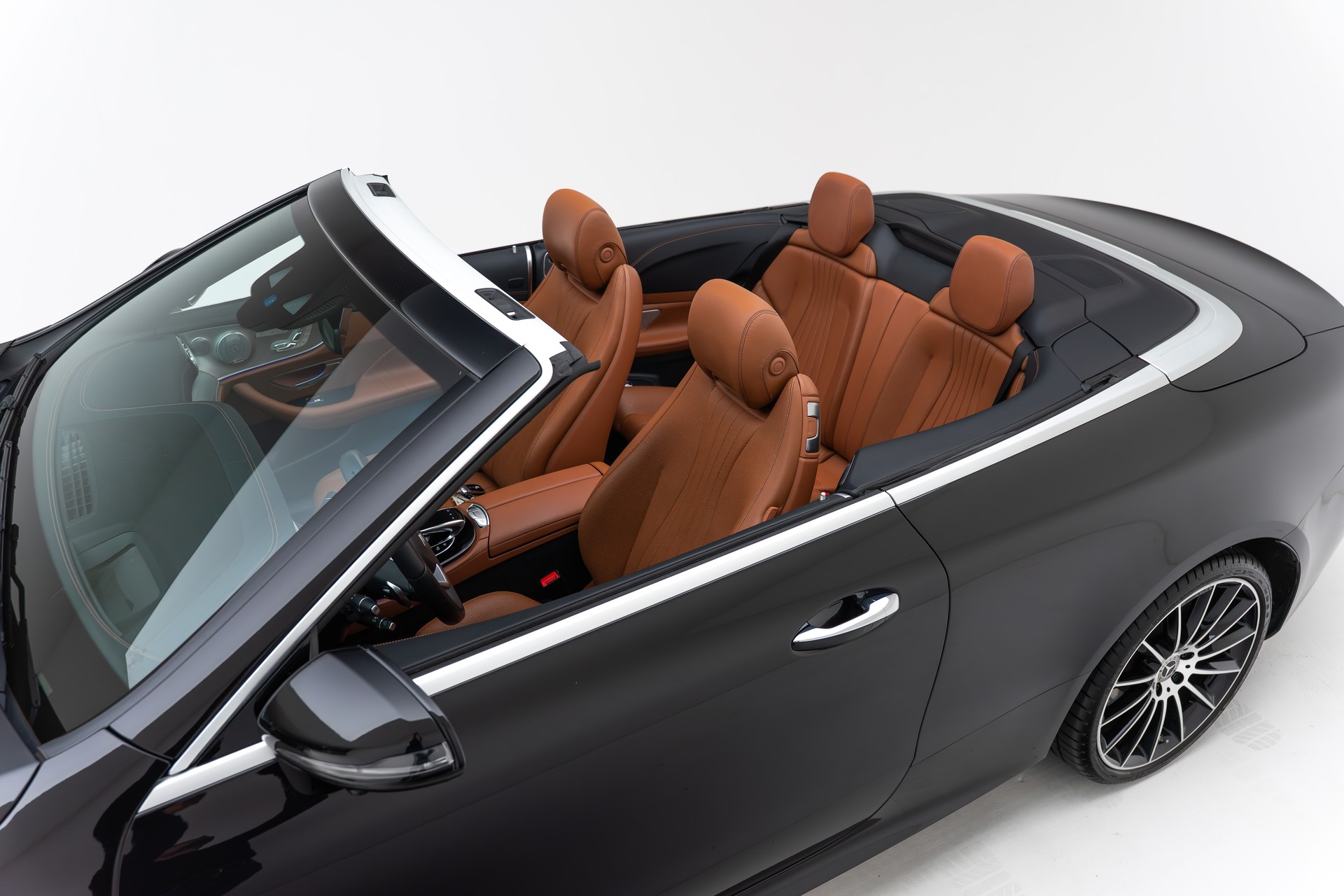 MERCEDES-BENZ E 400 Cabriolet AMG Line 4 Matic 9G-Tronic-image-22