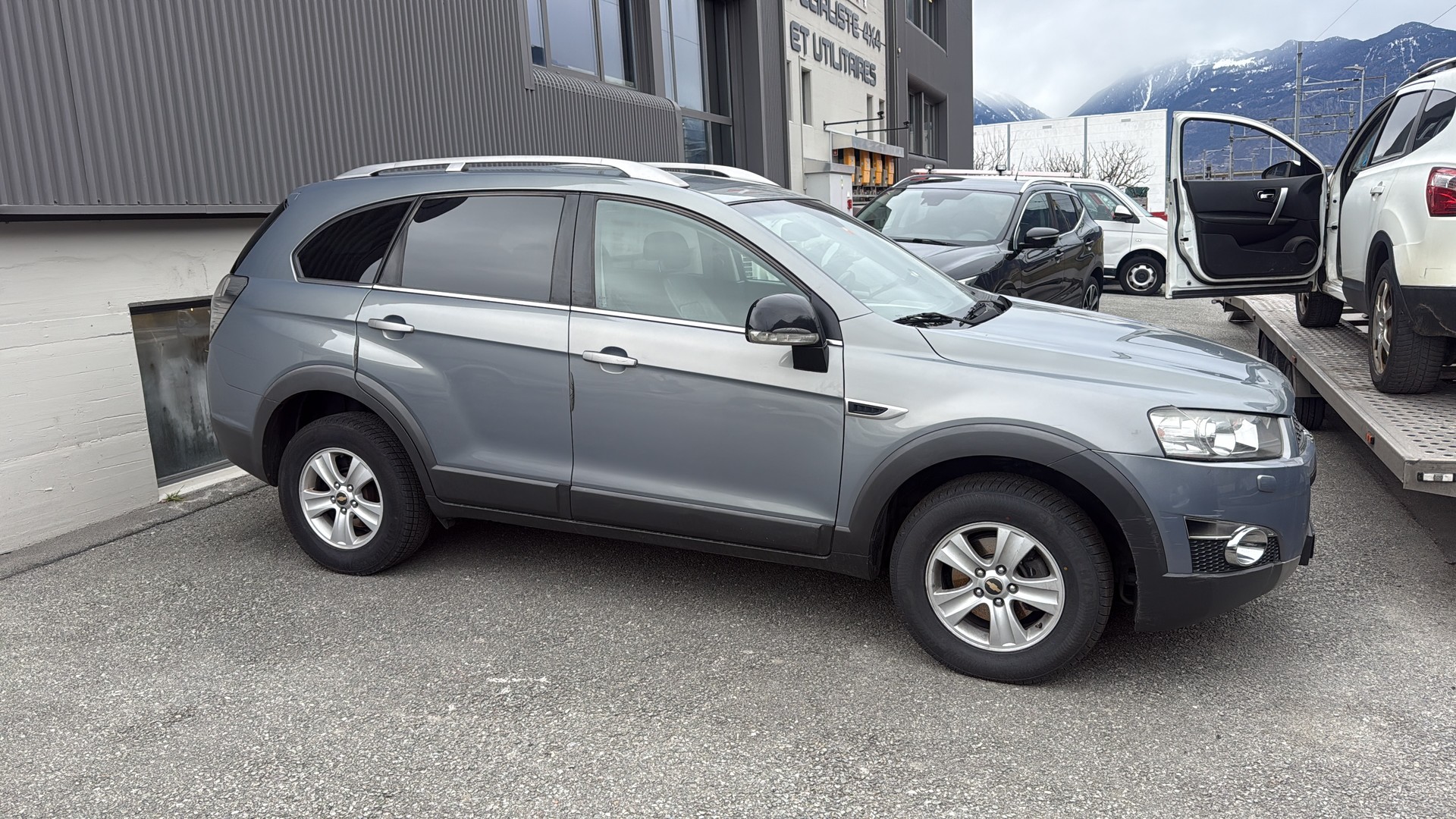 CHEVROLET Captiva 2.2 VCDi LTZ 4WD Automatic-showroom-element-1