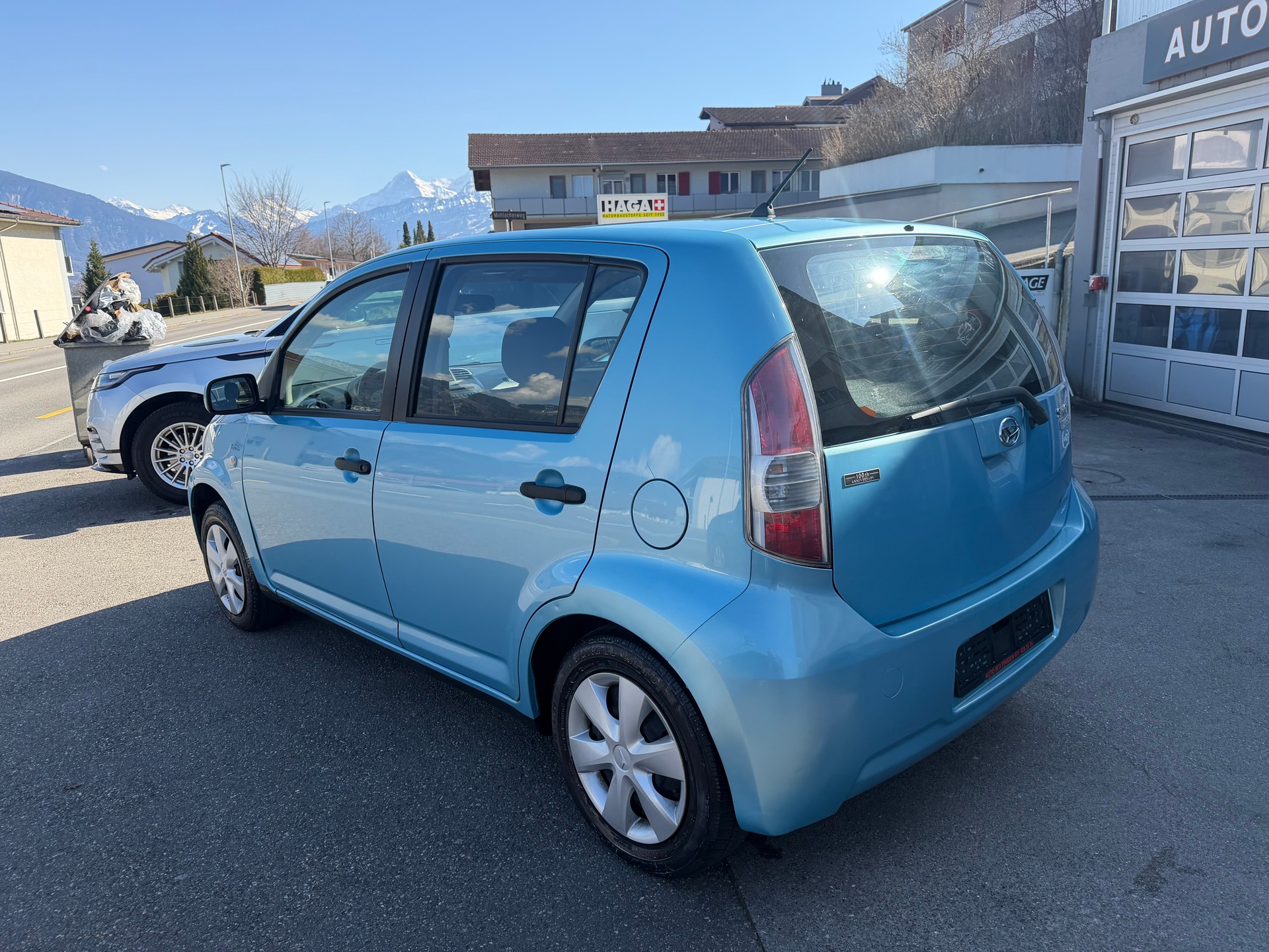 DAIHATSU Sirion 1.3 S Custom 4WD Automatic-image-3