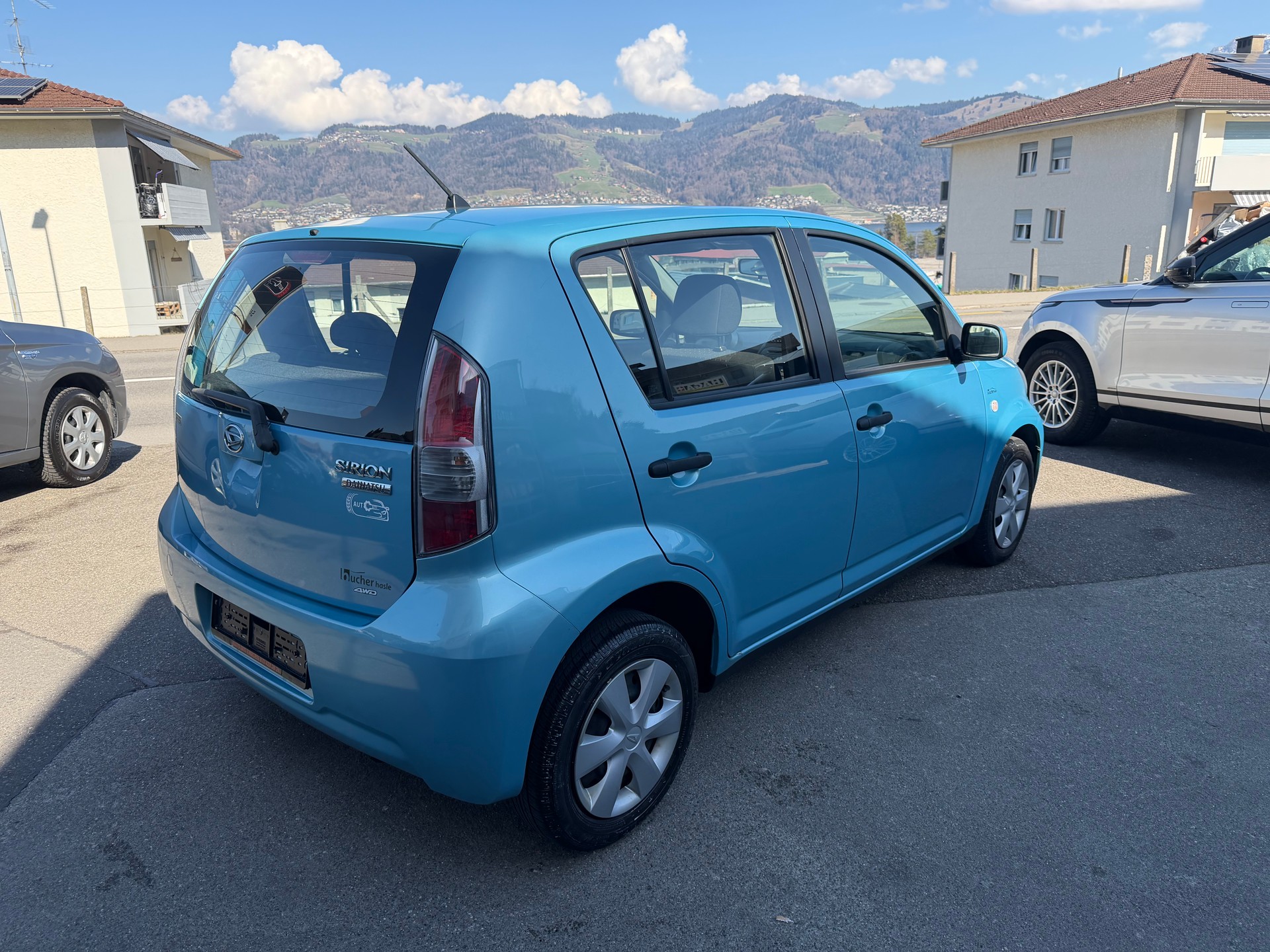 DAIHATSU Sirion 1.3 S Custom 4WD Automatic-image-2