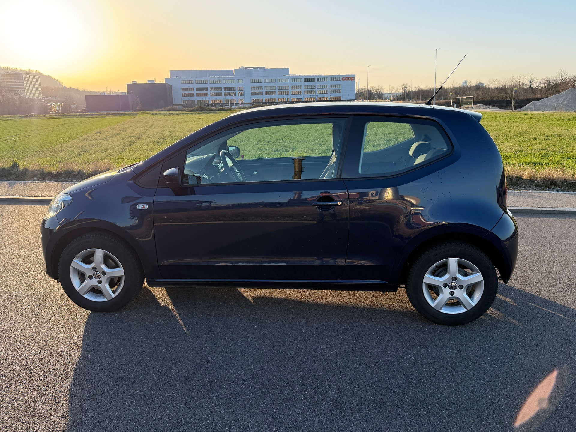 VW Up 1.0 black up ASG-image-4