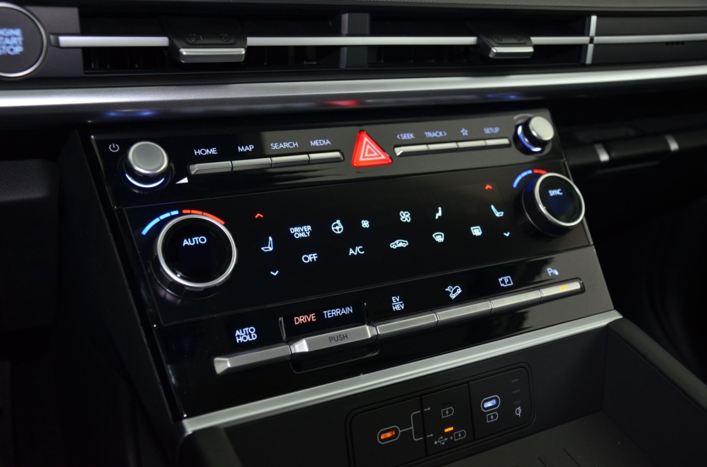 HYUNDAI New Santa Fe 1.6 Plug-in Hybrid 4WD Swiss-image-22