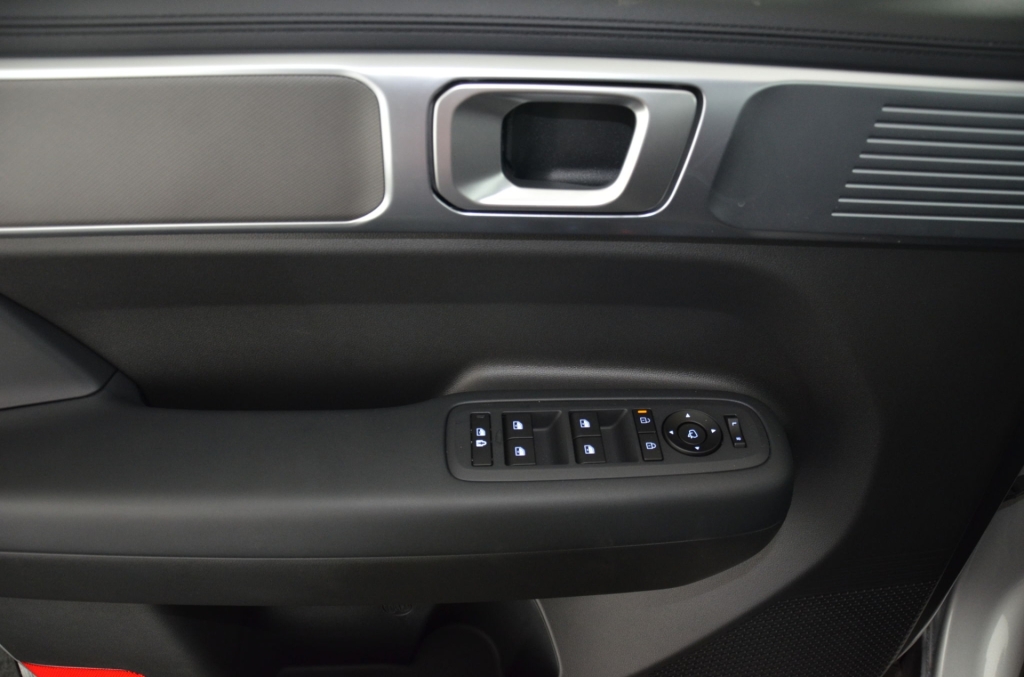 HYUNDAI New Santa Fe 1.6 Plug-in Hybrid 4WD Swiss-image-24