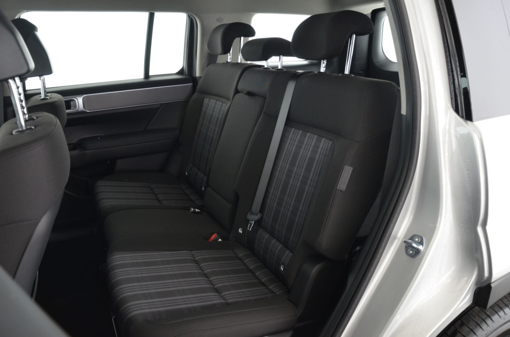 HYUNDAI New Santa Fe 1.6 Plug-in Hybrid 4WD Swiss-image-13