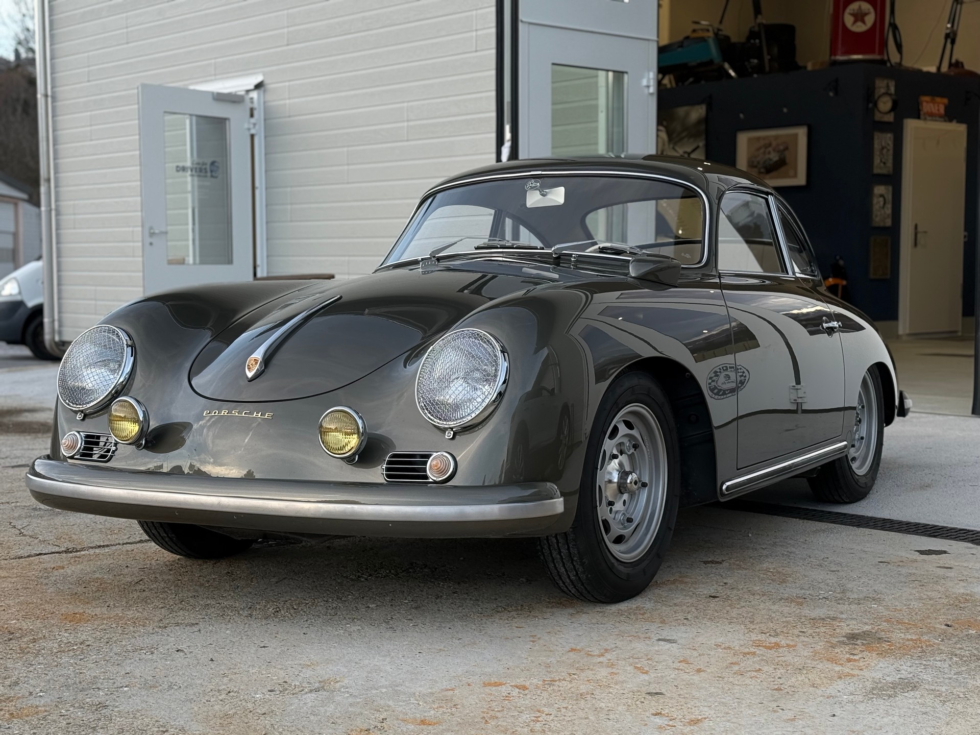 PORSCHE GT