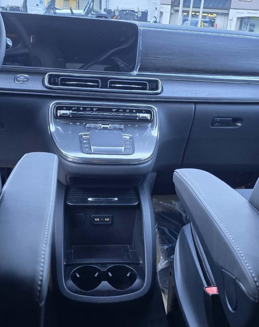 MERCEDES-BENZ V 300 d Swiss Edition L 4x4-image-13