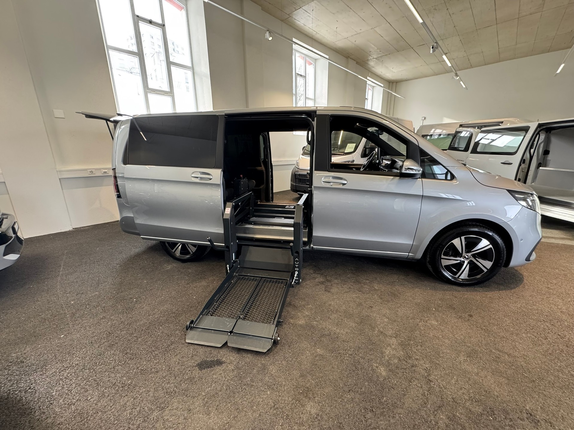 MERCEDES-BENZ V 300 d lang Style 9G-Tronic-image-12