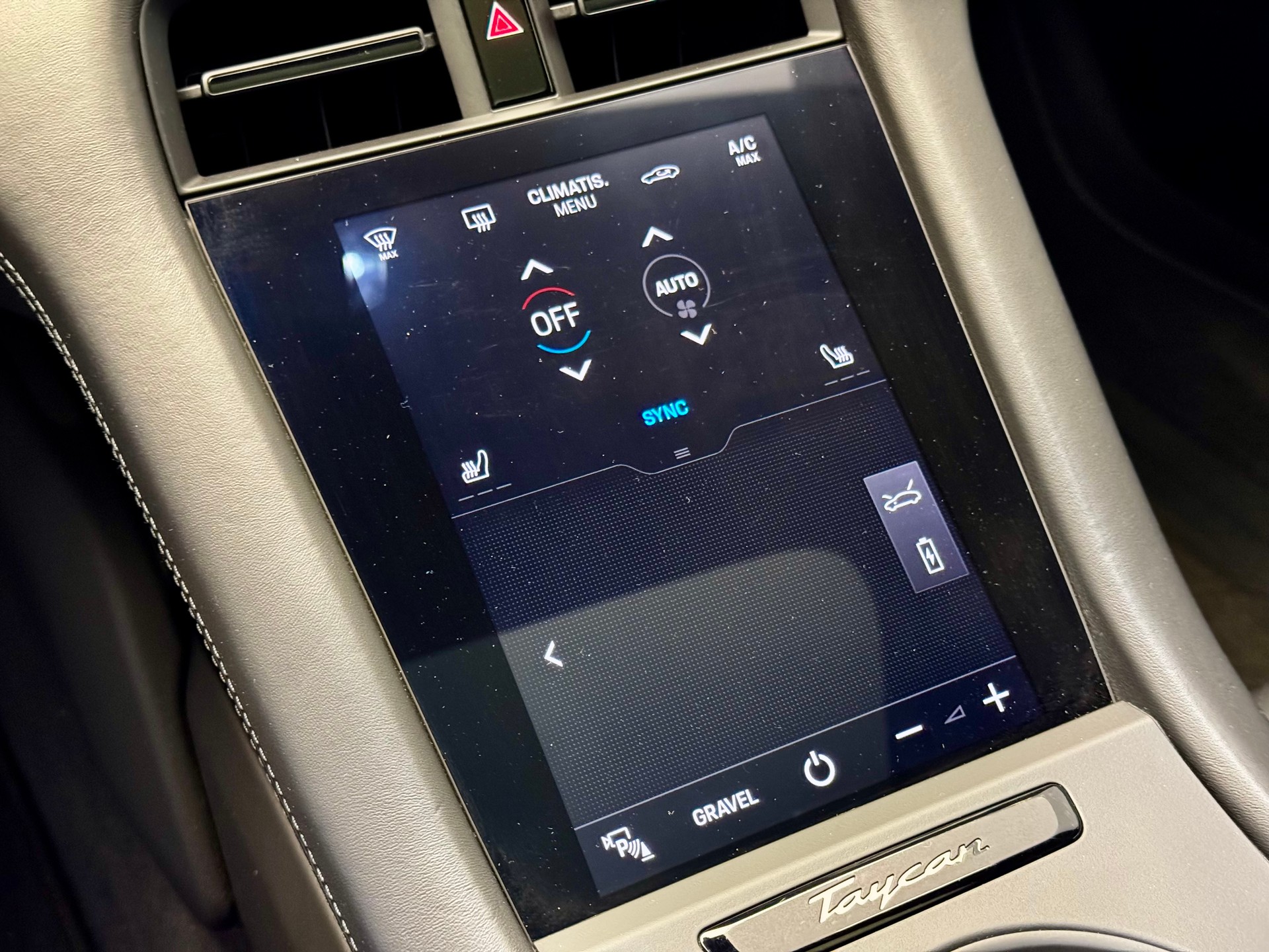 PORSCHE Taycan 4S Cross Turismo-image-14