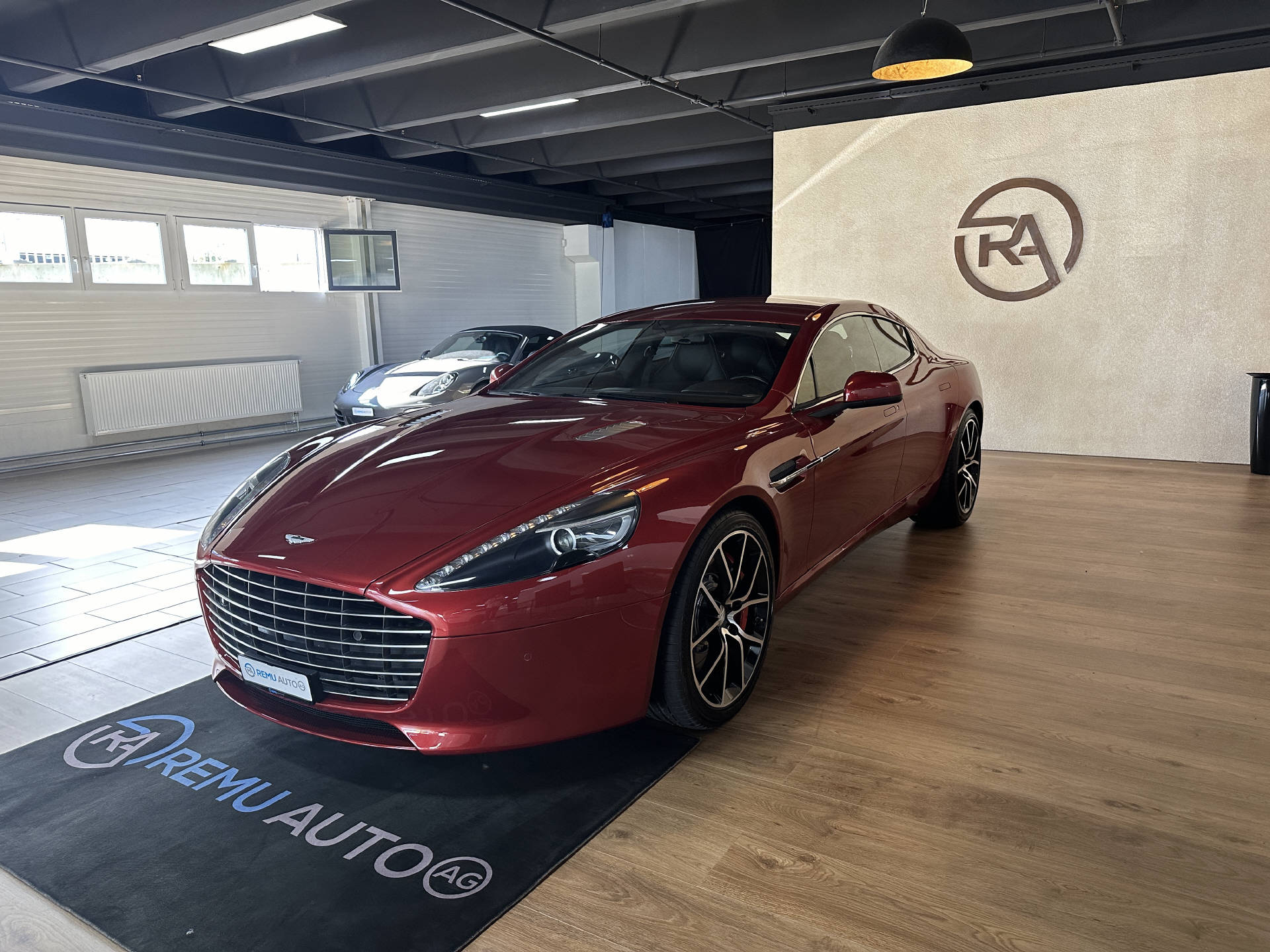 ASTON MARTIN Rapide S 5.9 V12 Touchtronic 2-image-8