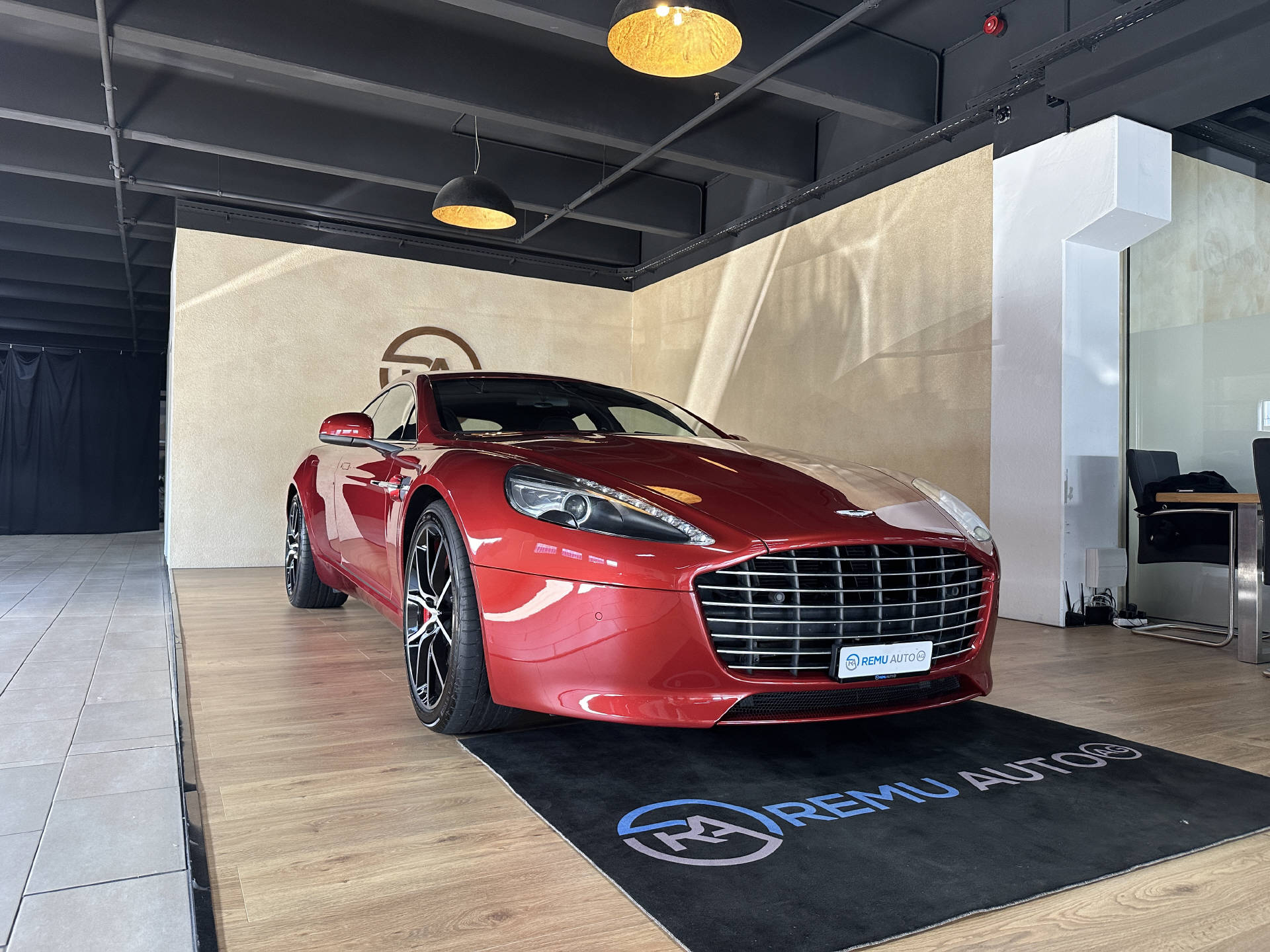 ASTON MARTIN Rapide S 5.9 V12 Touchtronic 2-showroom-element-1