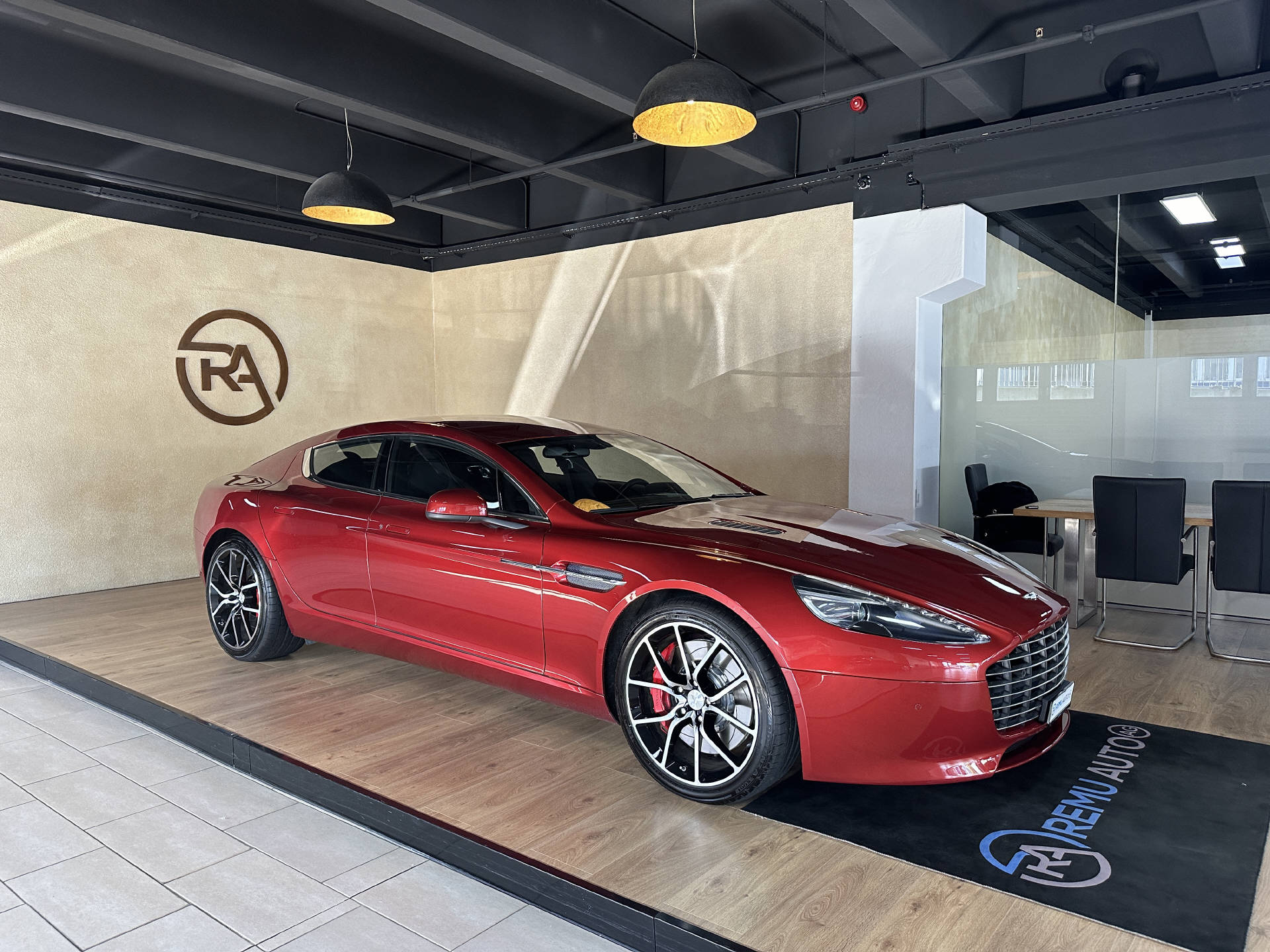 ASTON MARTIN Rapide S 5.9 V12 Touchtronic 2-showroom-element-2