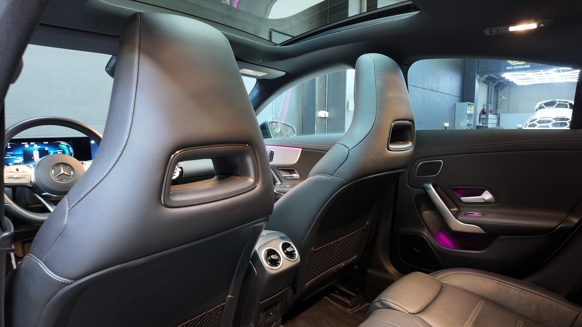 MERCEDES-BENZ CLA 250 4Matic Style 7G-DCT-image-11