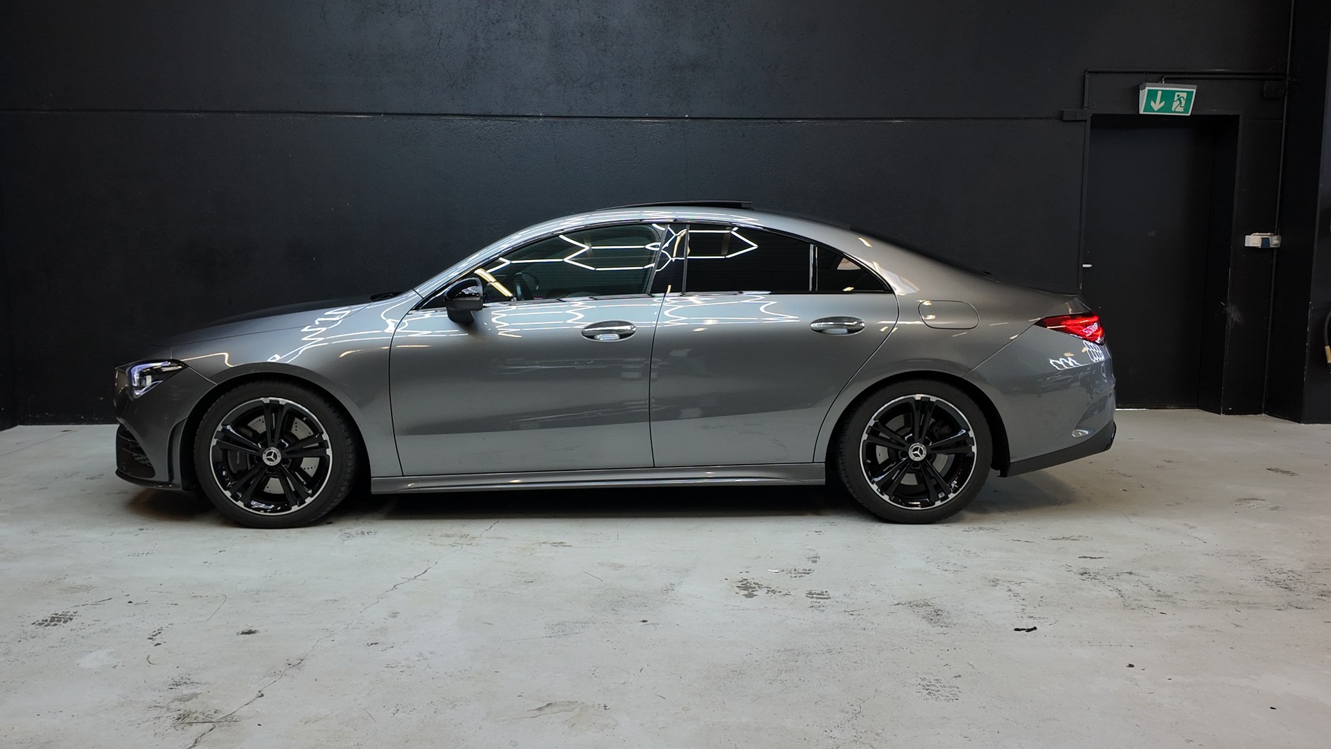 MERCEDES-BENZ CLA 250 4Matic Style 7G-DCT-showroom-element-2