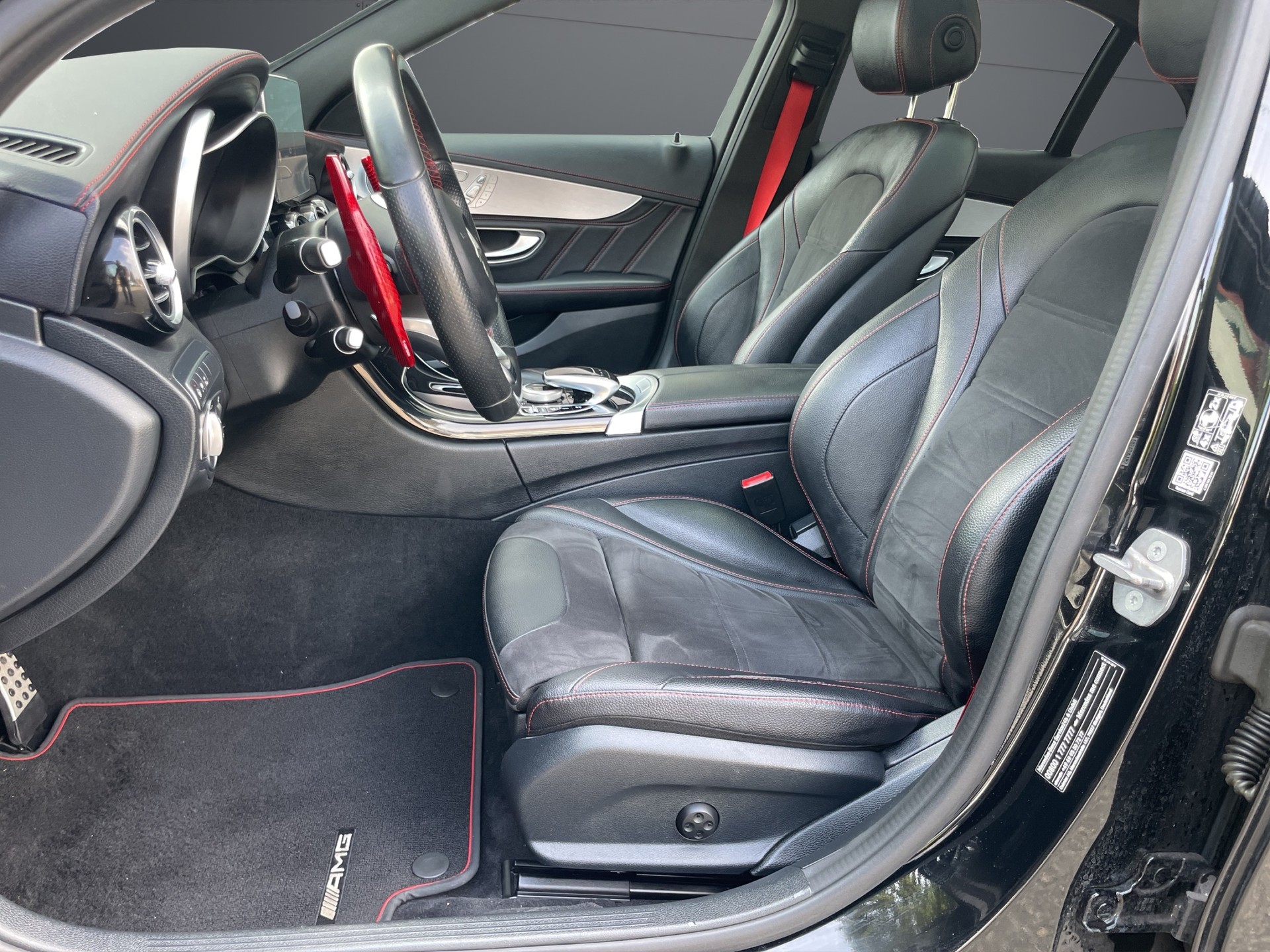 MERCEDES-BENZ C 43 AMG 4Matic 9G-Tronic-image-5