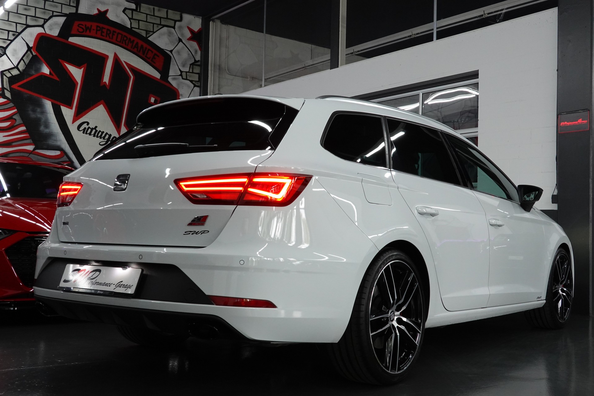 SEAT LEON ST 2.0 TSI CUPRA 300 4 DRIVE DSG TOP CH-FZ-image-22