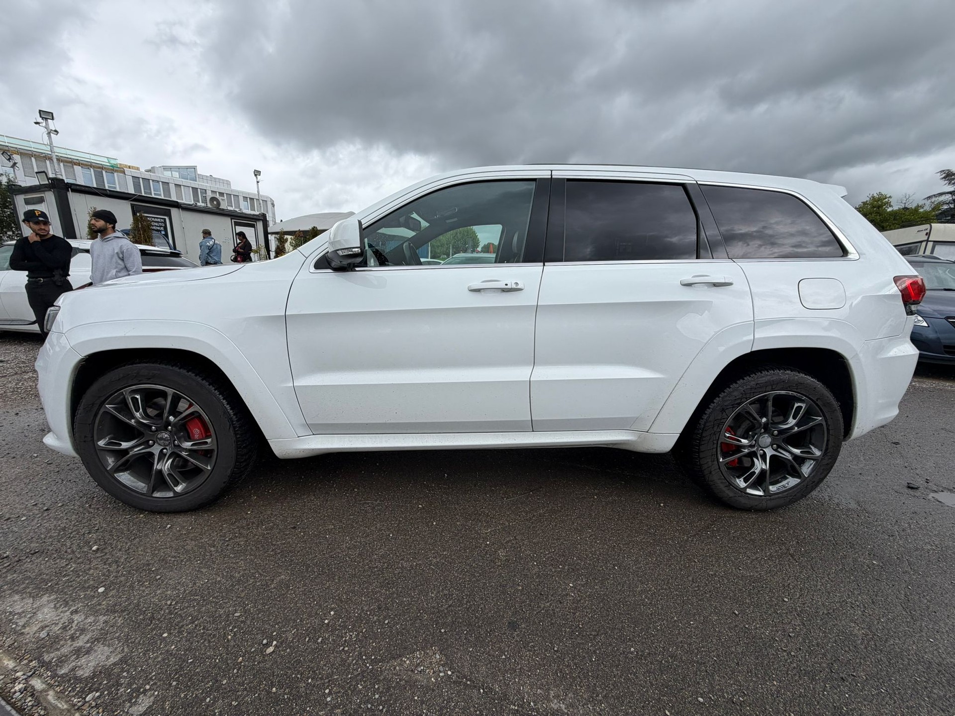 JEEP Grand Cherokee 6.4 V8 HEMI SRT8 Automatic-image-3