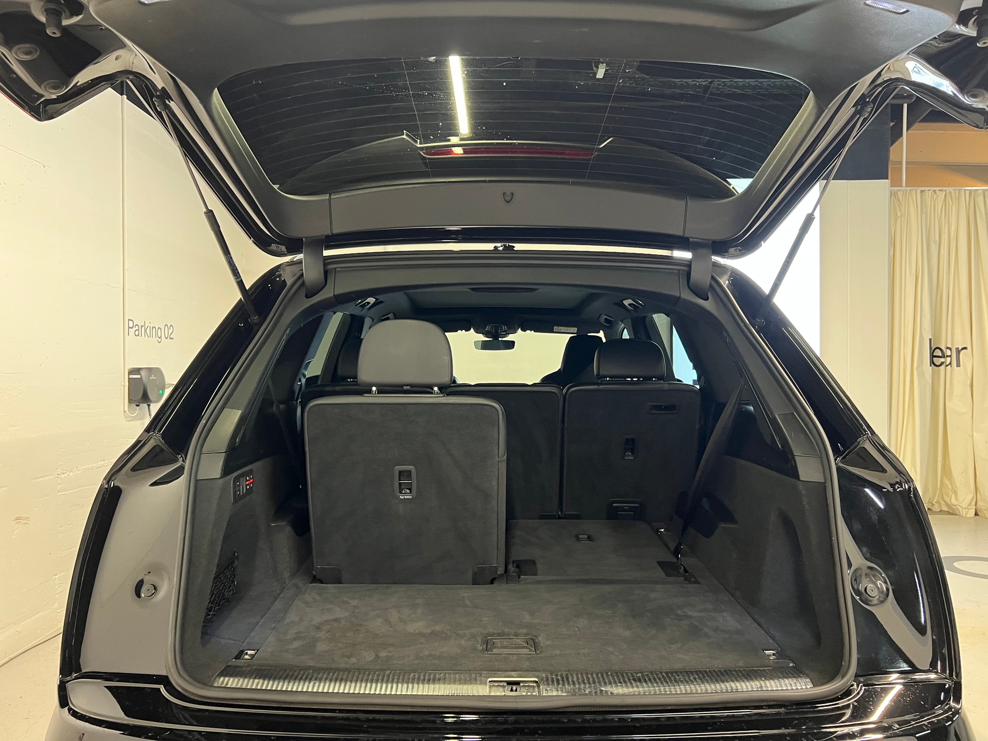 AUDI SQ7 4.0 V8 TFSI quattro T-Tronic-image-12