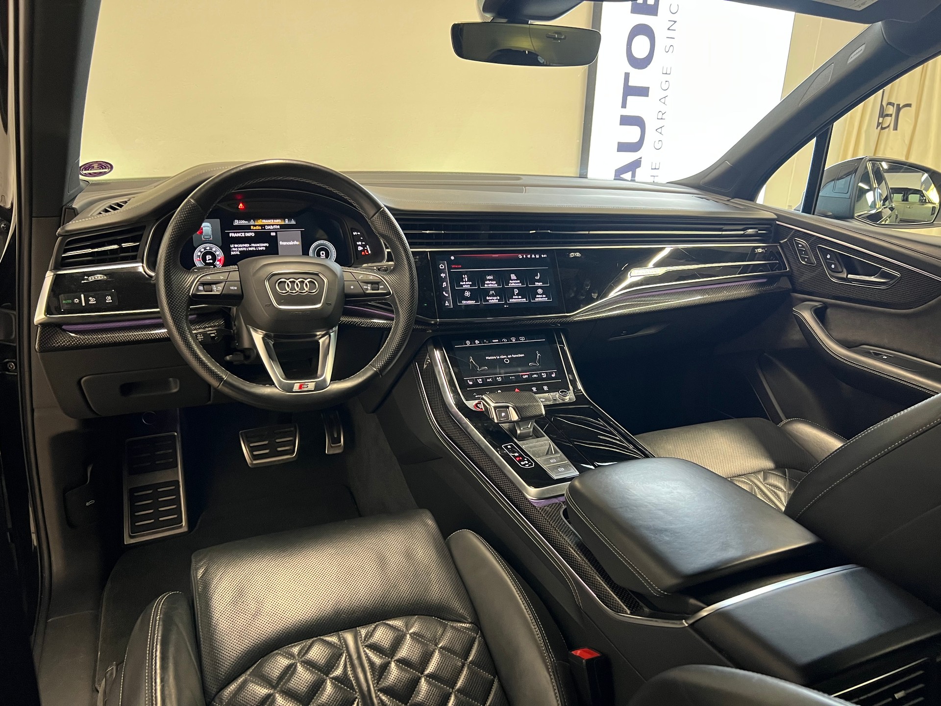 AUDI SQ7 4.0 V8 TFSI quattro T-Tronic-showroom-element-2