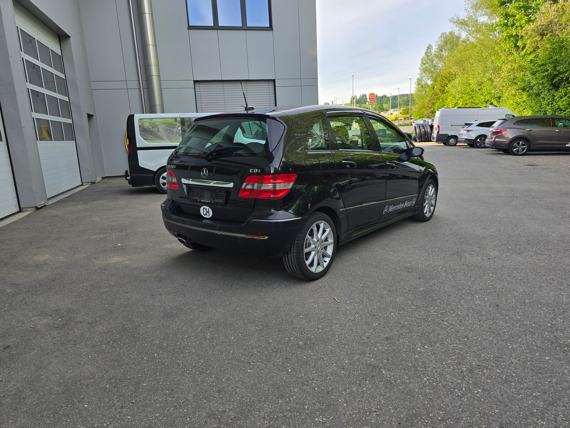 MERCEDES-BENZ B 200 CDI-image-4