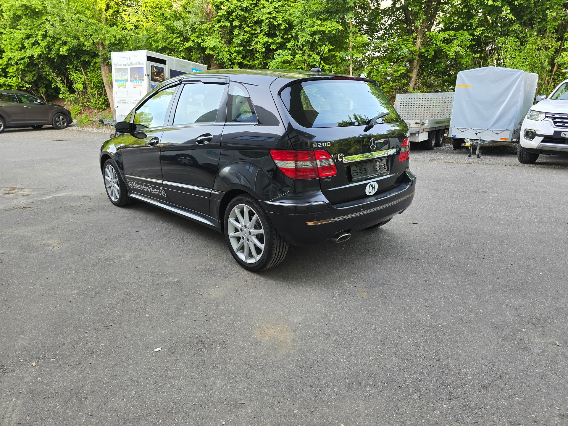MERCEDES-BENZ B 200 CDI-image-6
