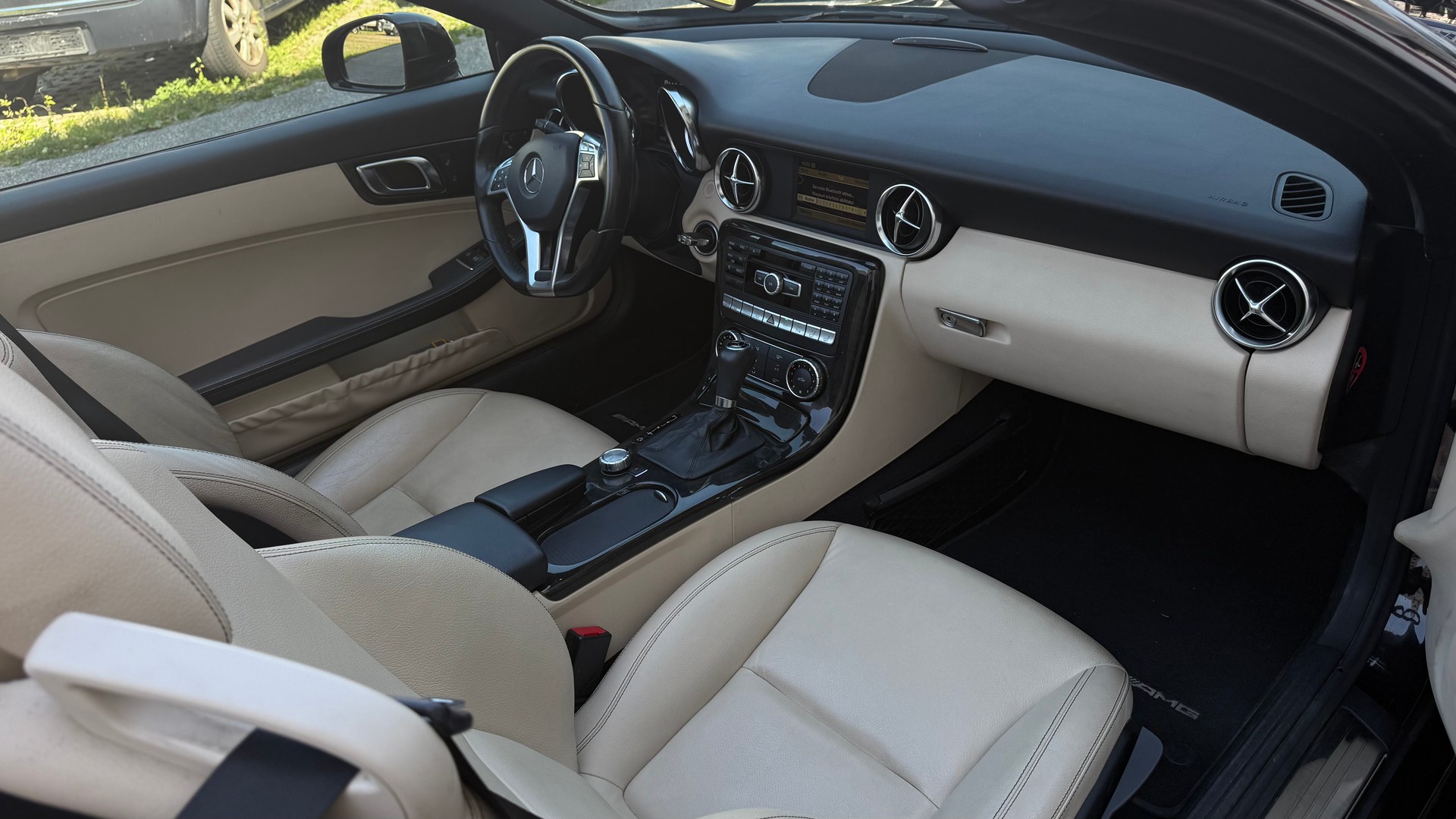 MERCEDES-BENZ SLK 250 7G-Tronic AMG Line-image-12