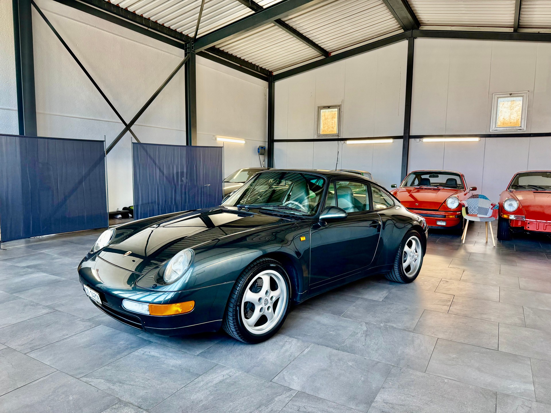 PORSCHE 911 Carrera 3.6 Coupé-image-2
