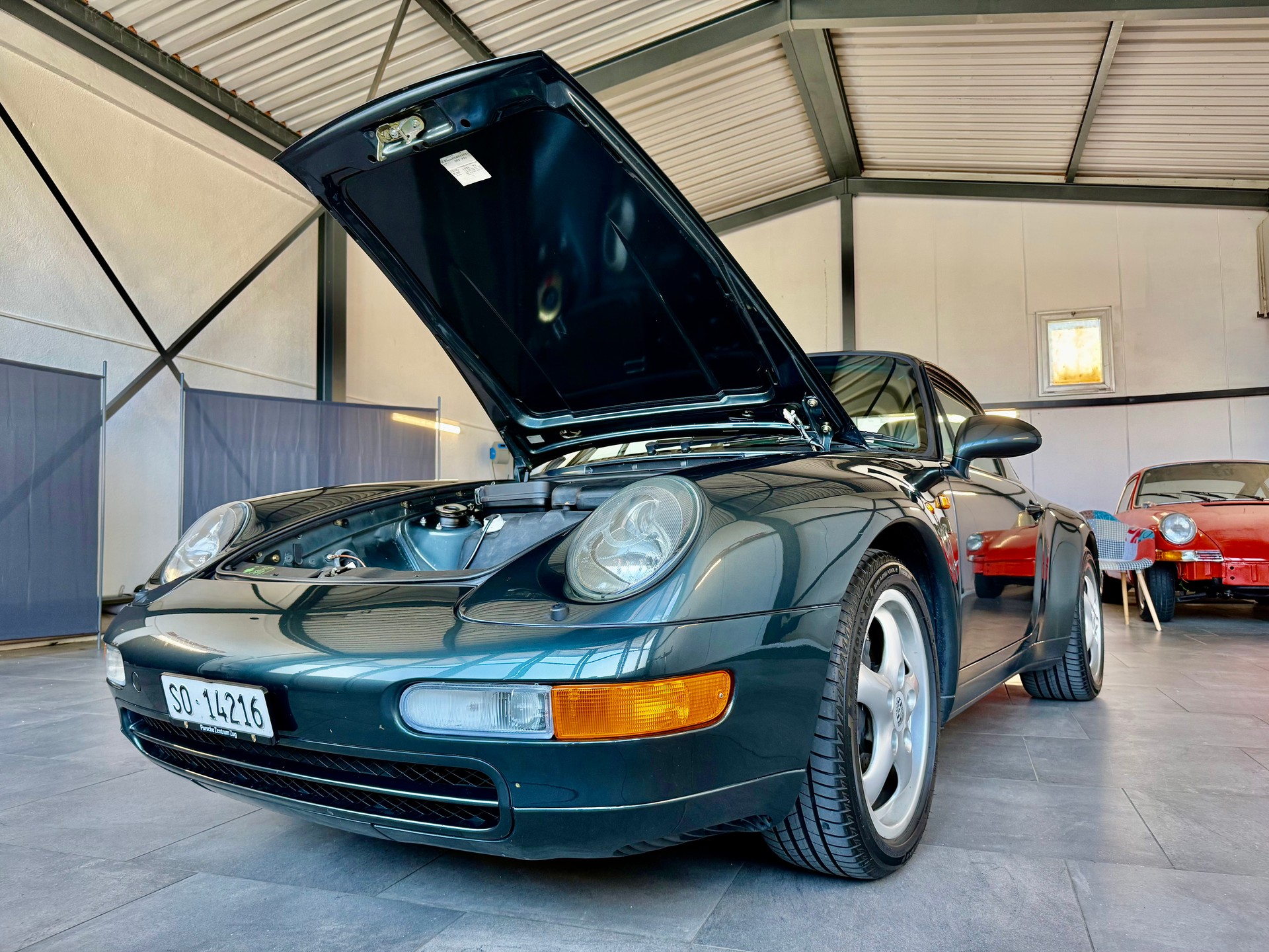 PORSCHE 911 Carrera 3.6 Coupé-image-6