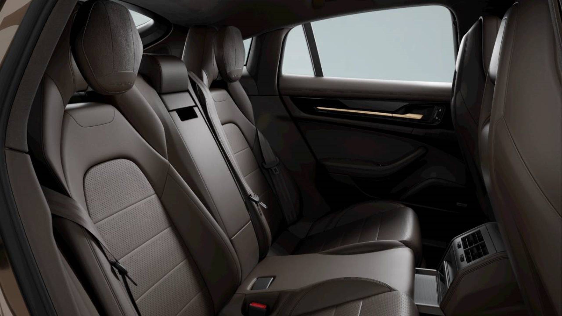 PORSCHE Panamera 4S E-Hybrid-image-9