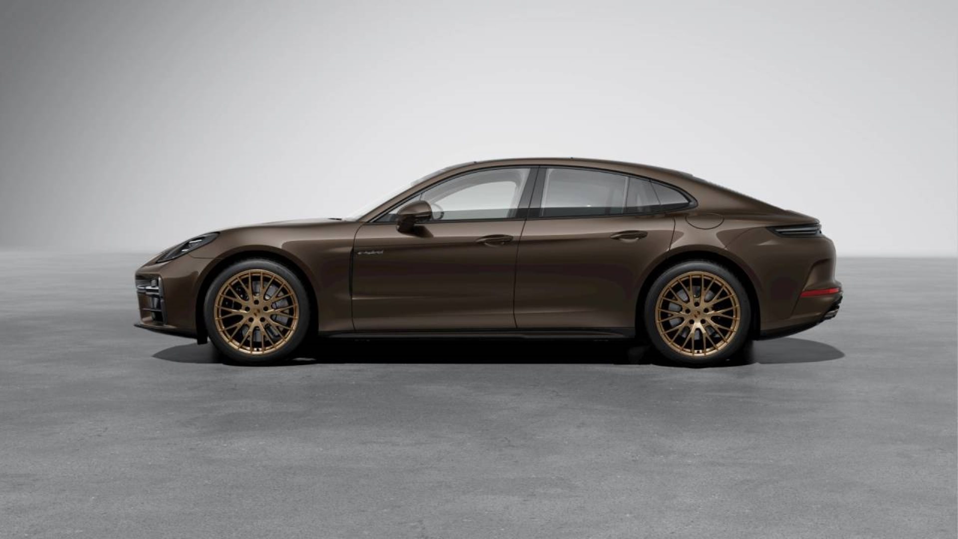 PORSCHE Panamera 4S E-Hybrid-showroom-element-1