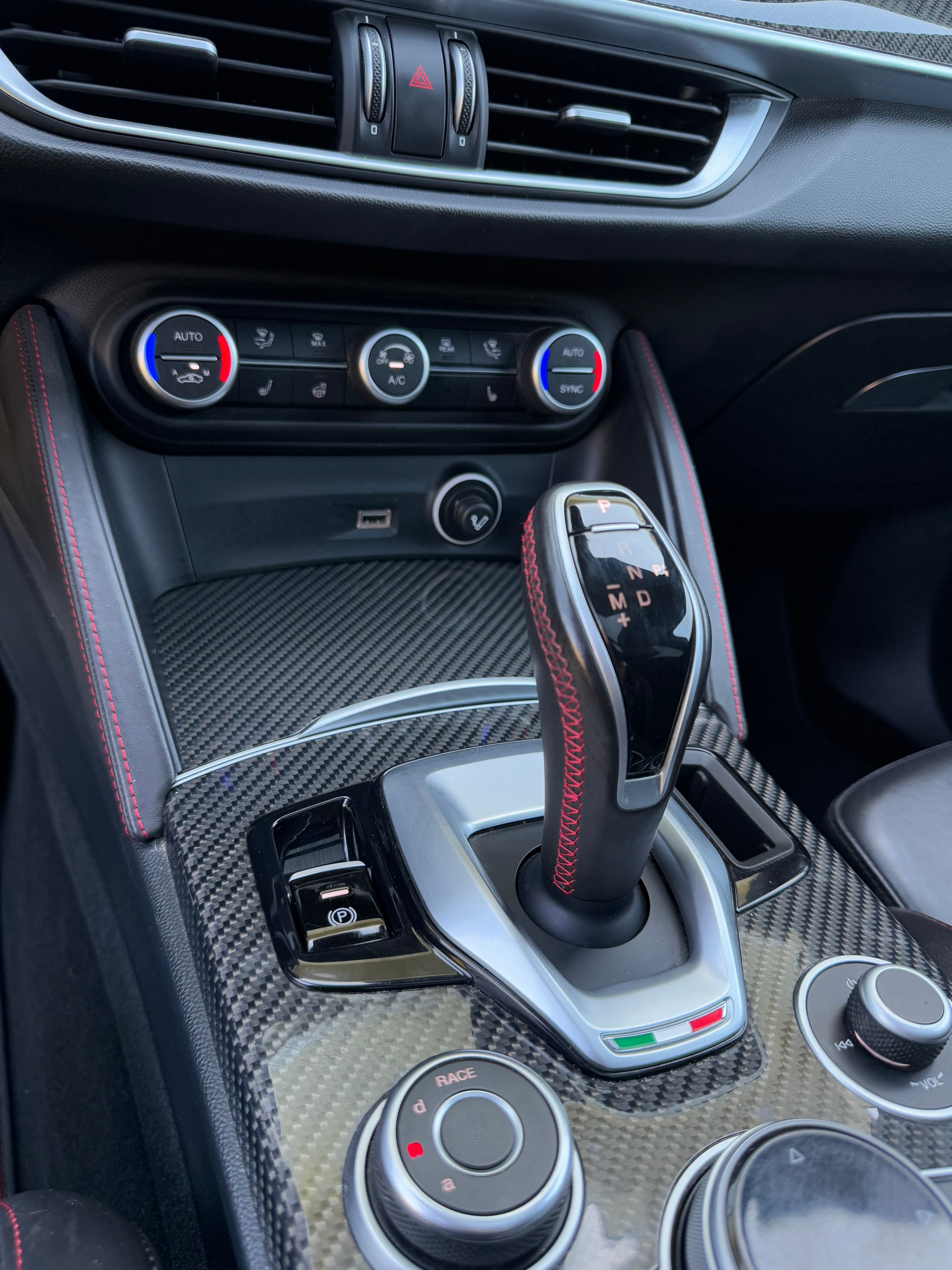 ALFA ROMEO Stelvio 2.9 V6 Quadrifoglio Q4 Automatic-image-9