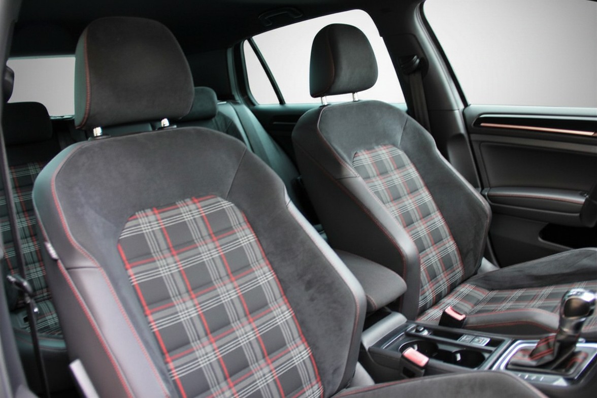 VW Golf 2.0 TSI GTI Performance DSG-image-14