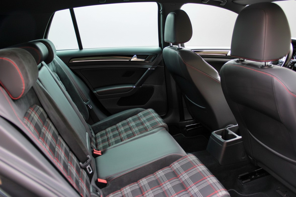 VW Golf 2.0 TSI GTI Performance DSG-image-11