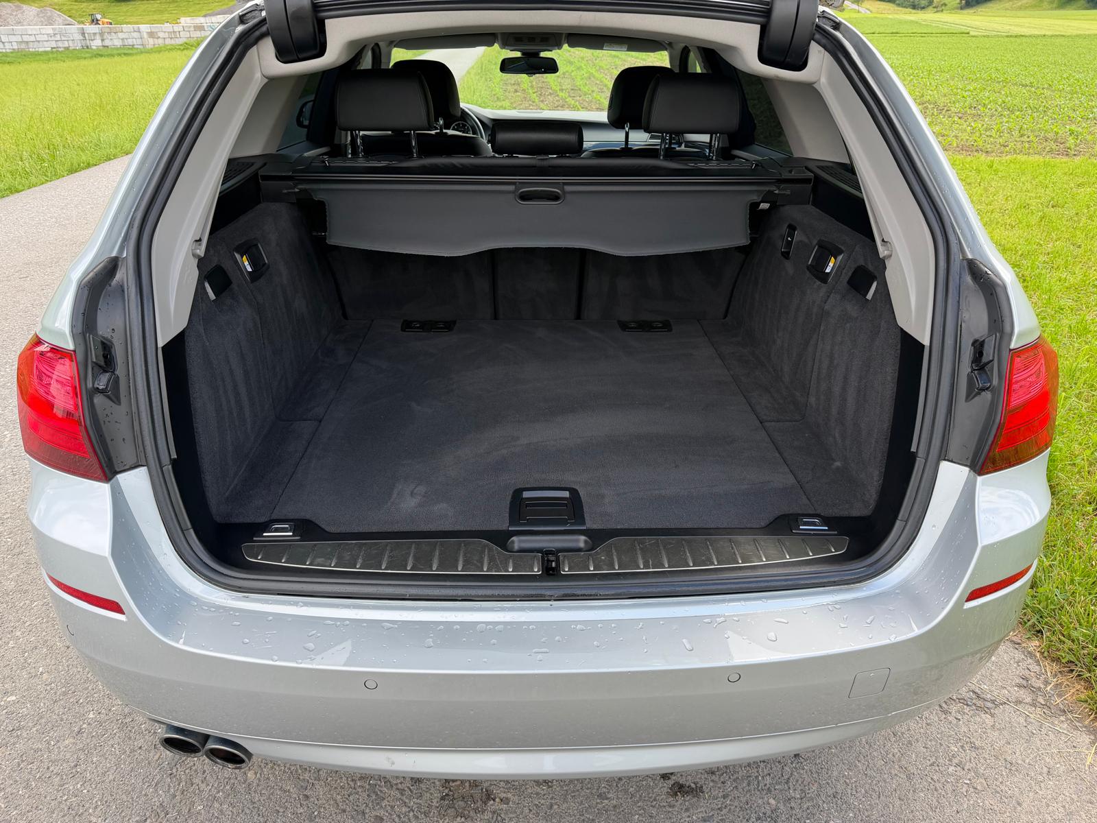 BMW 520d Touring xDrive Steptronic-image-14