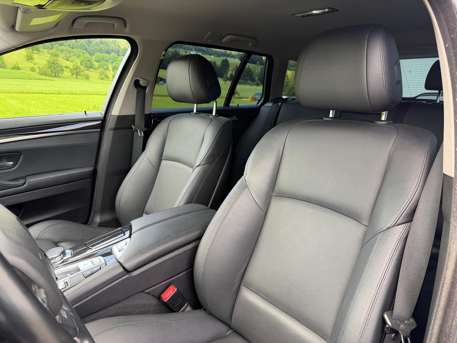 BMW 520d Touring xDrive Steptronic-image-12