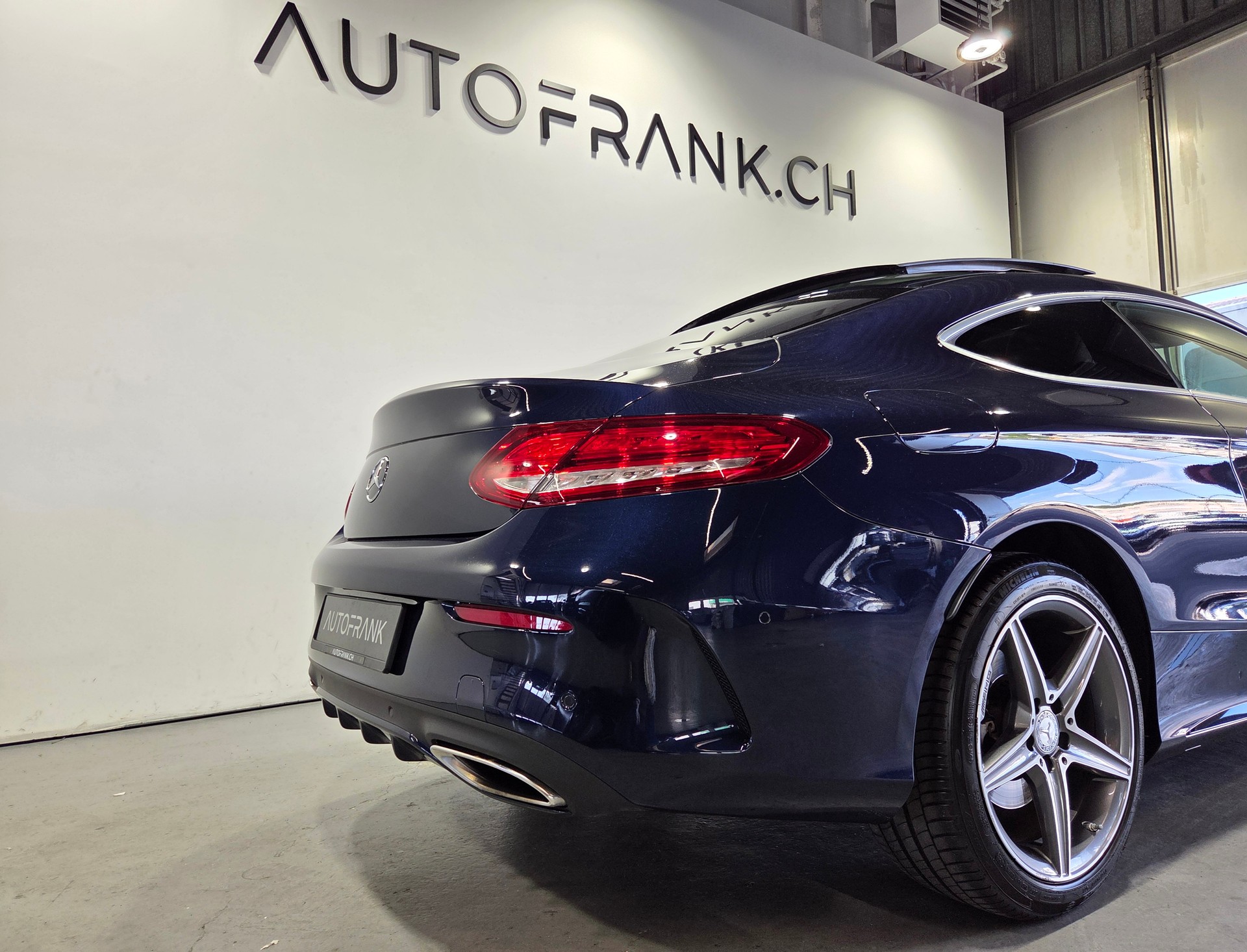 MERCEDES-BENZ C 300 Coupé AMG Line-image-10