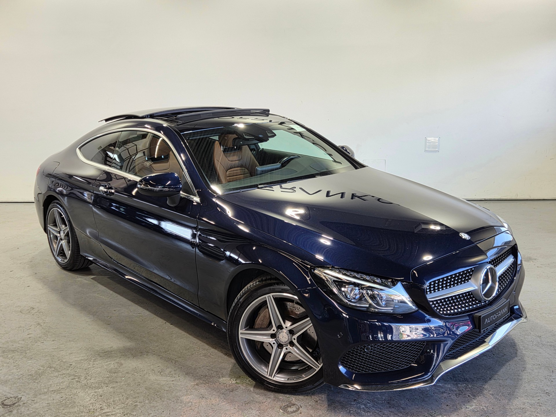 MERCEDES-BENZ C 300 Coupé AMG Line-image-21