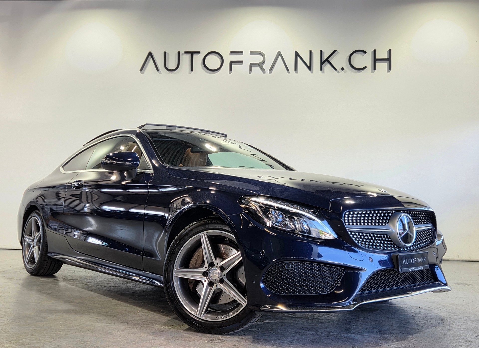 MERCEDES-BENZ C 300 Coupé AMG Line-image-15