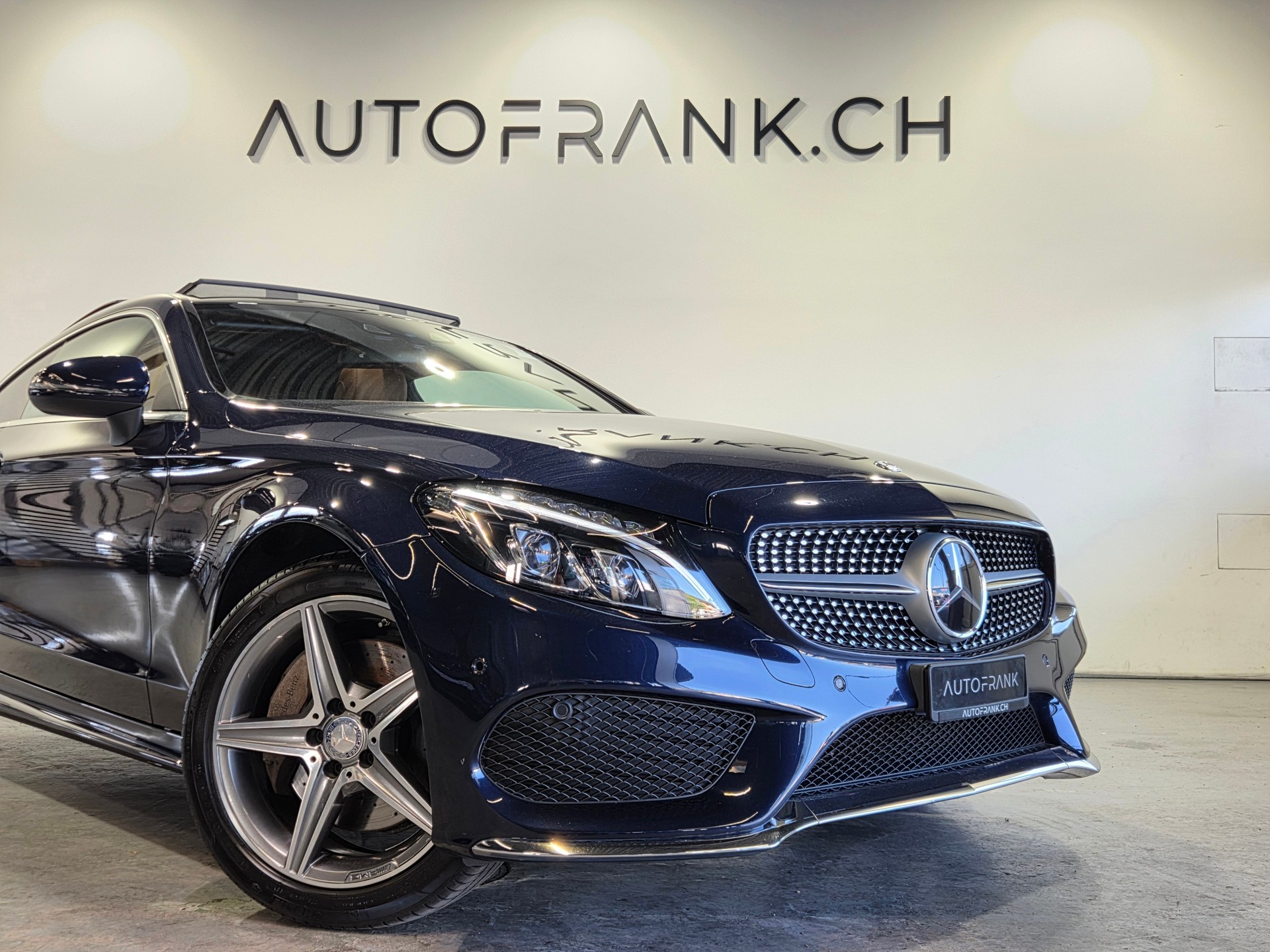 MERCEDES-BENZ C 300 Coupé AMG Line-image-8