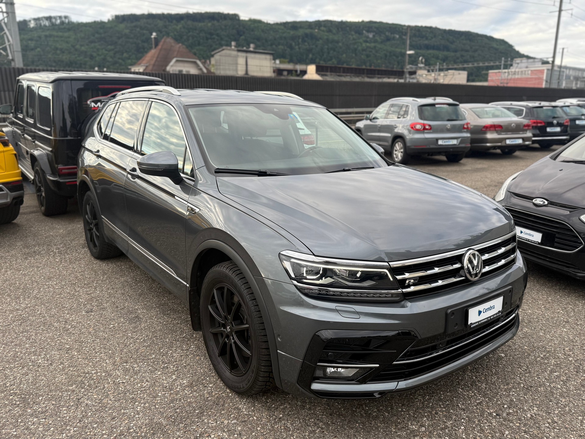 VW Tiguan Allspace 2.0 TDI SCR R-Line 4Motion DSG-image-3