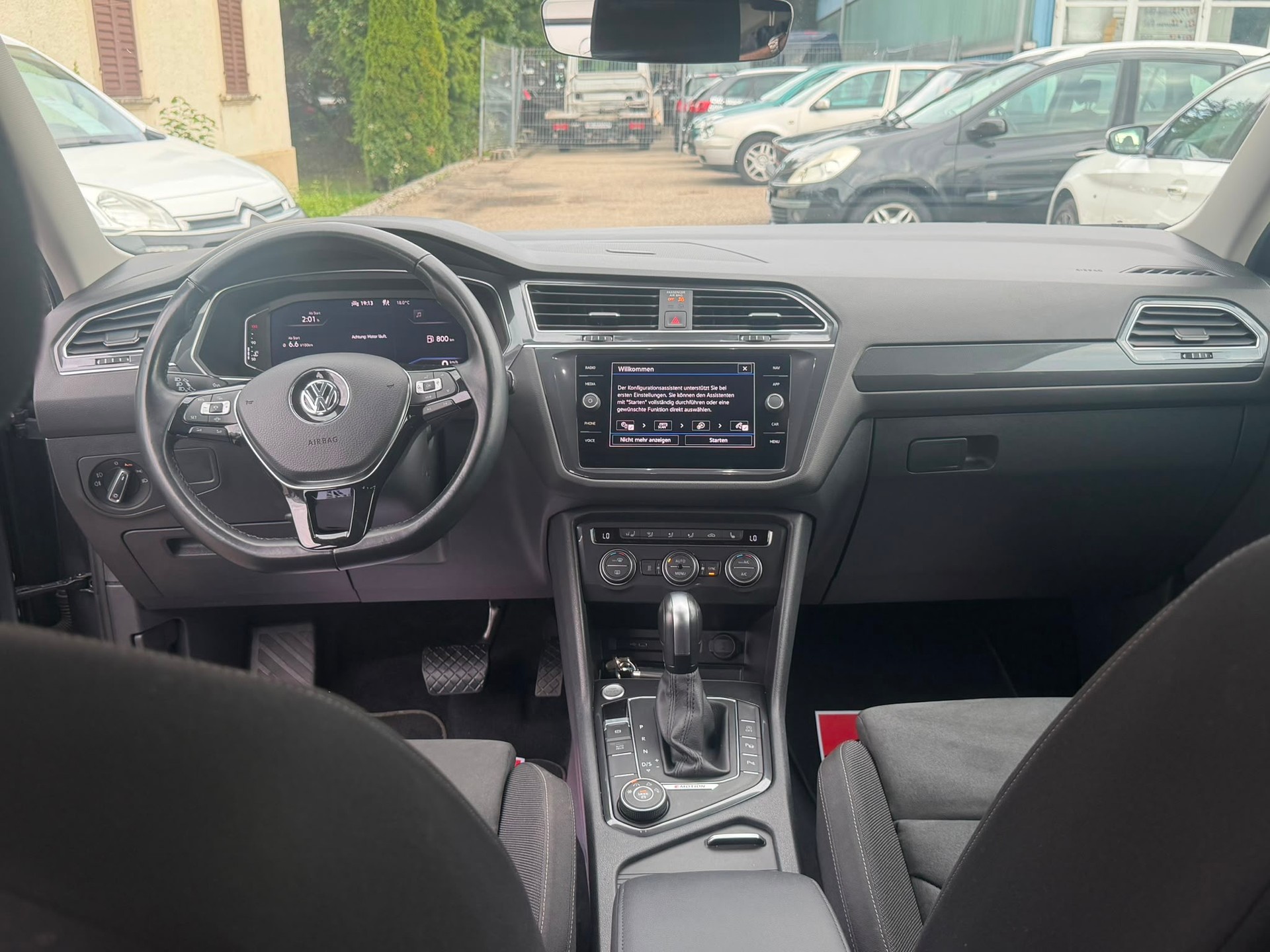 VW Tiguan Allspace 2.0 TDI SCR R-Line 4Motion DSG-image-11