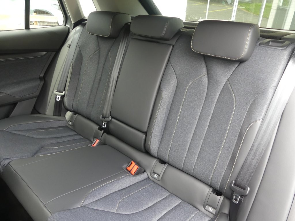 SKODA Elroq 85x Selection 4x4-image-11