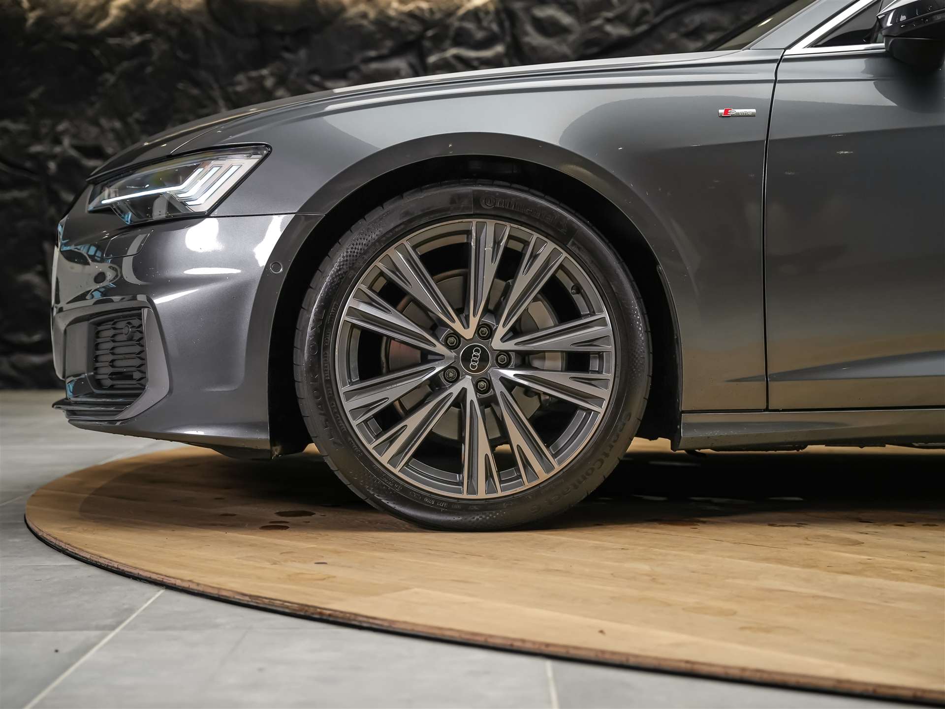 AUDI A6 Avant 45 TFSI S-Line advanced S-tronic quattro *Matrix-LED*Panorama*B&O*Ambientebeleuchtung*-image-19