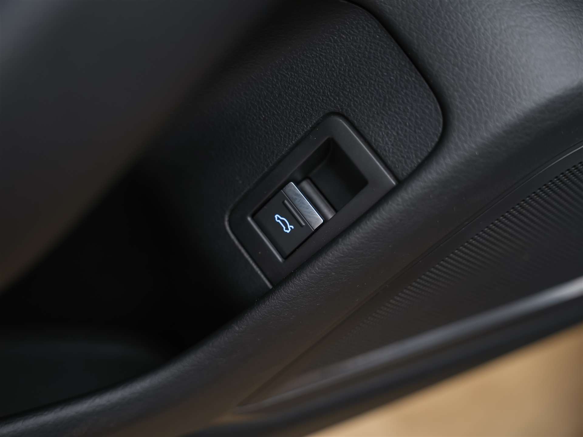 AUDI A6 Avant 45 TFSI S-Line advanced S-tronic quattro *Matrix-LED*Panorama*B&O*Ambientebeleuchtung*-image-28