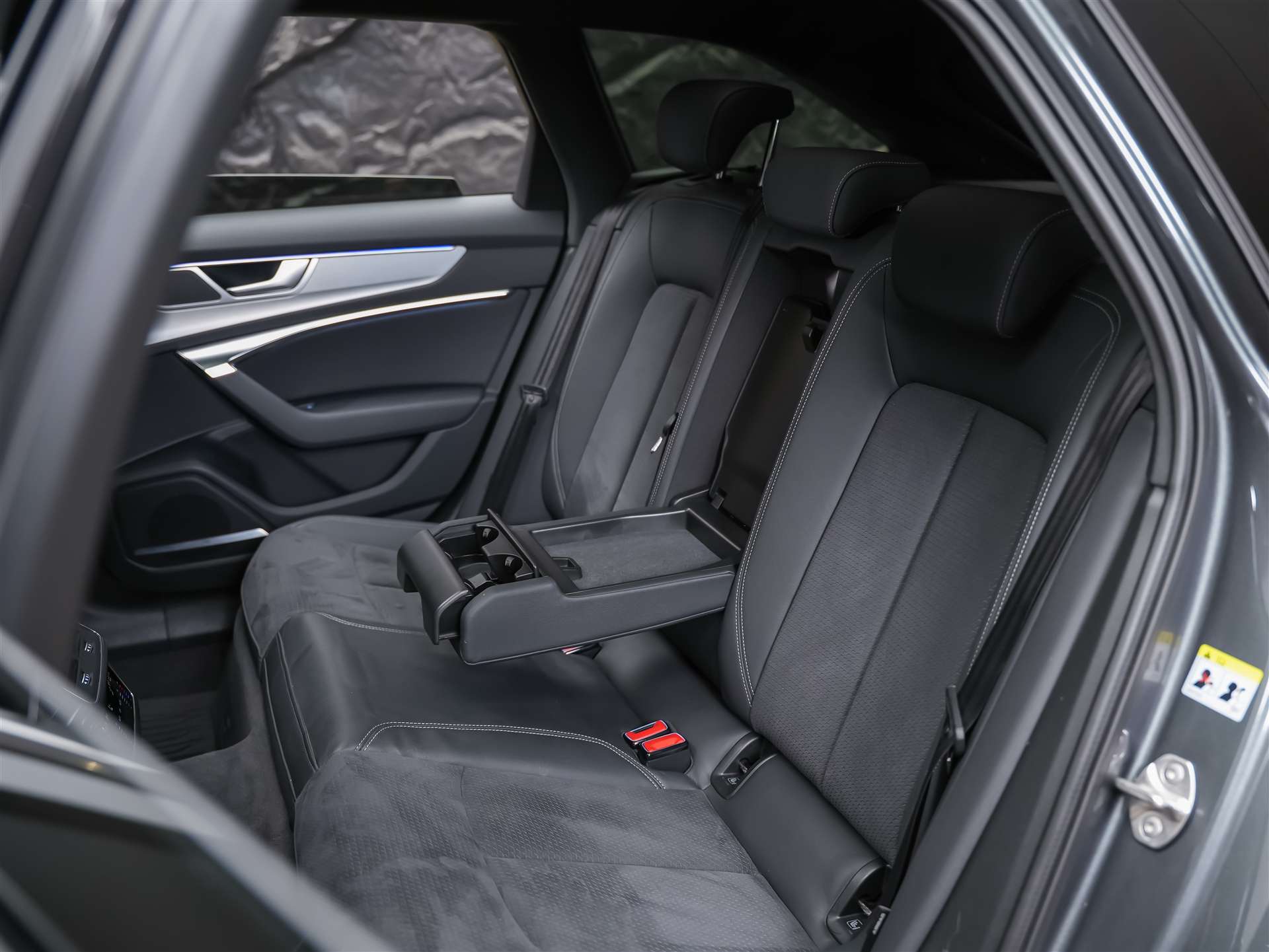 AUDI A6 Avant 45 TFSI S-Line advanced S-tronic quattro *Matrix-LED*Panorama*B&O*Ambientebeleuchtung*-image-15