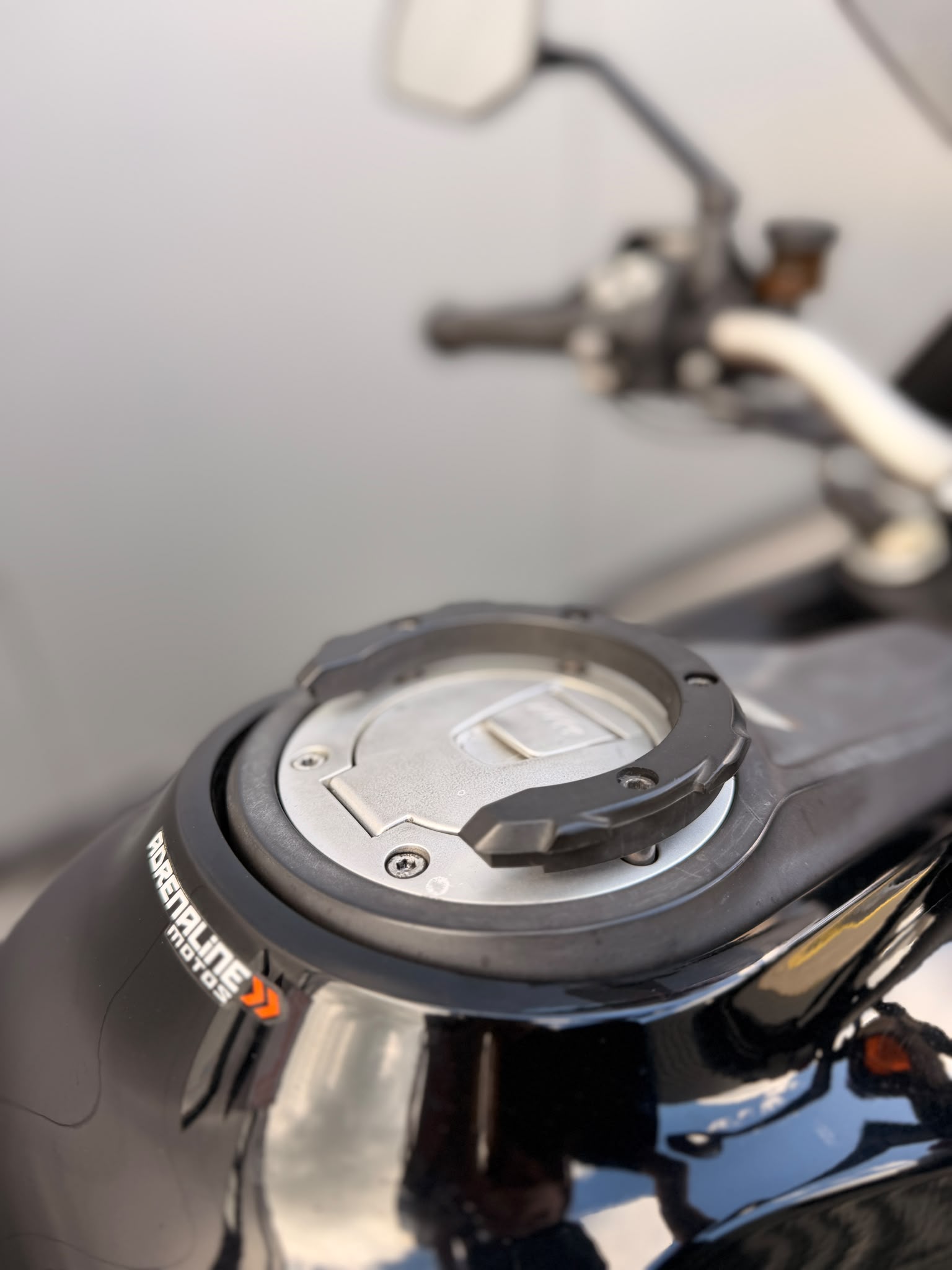 KTM 1290 Super Duke GT 2019-image-10